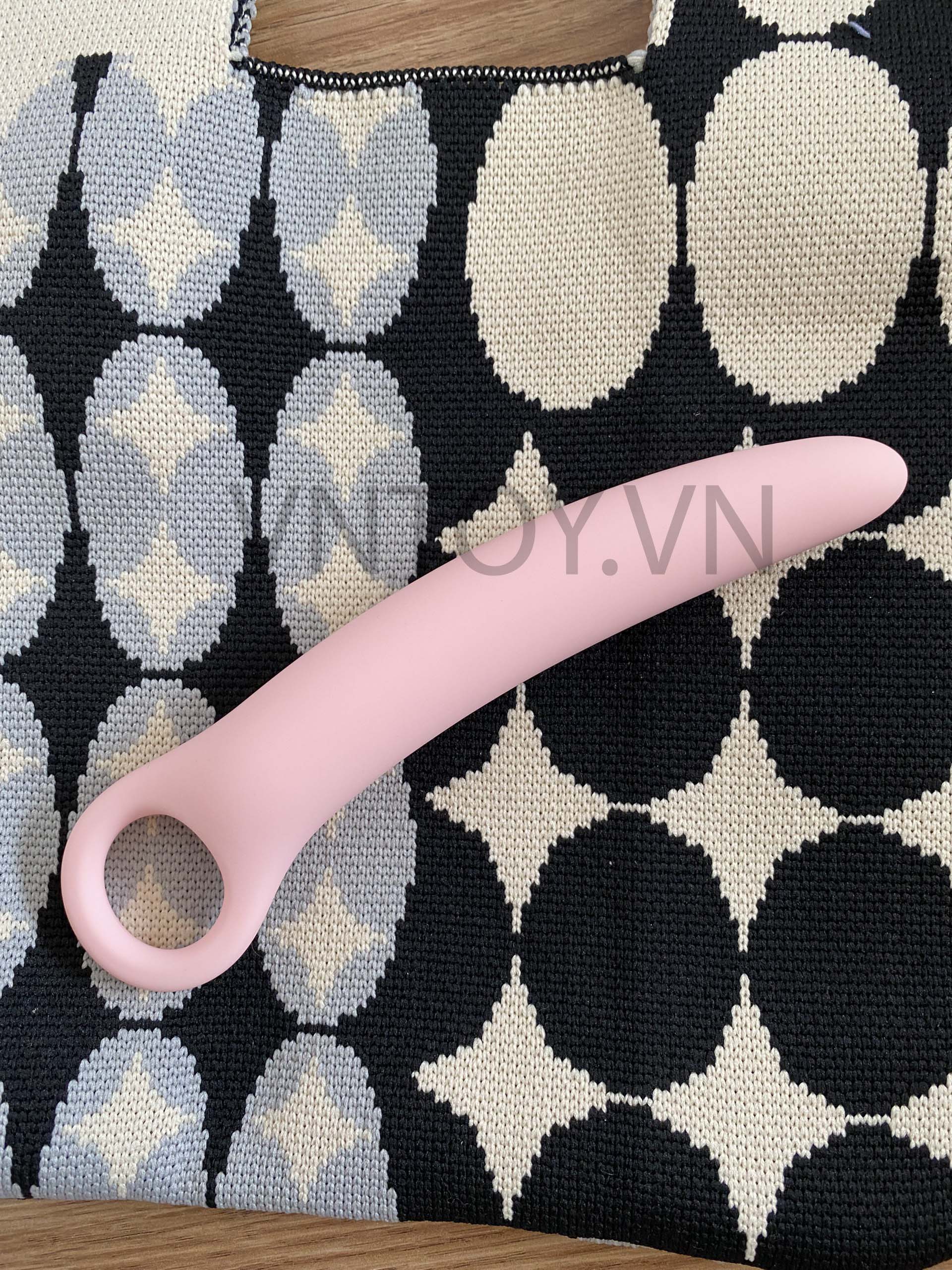 Dụng cụ cắm hậu môn hình lưỡi liềm