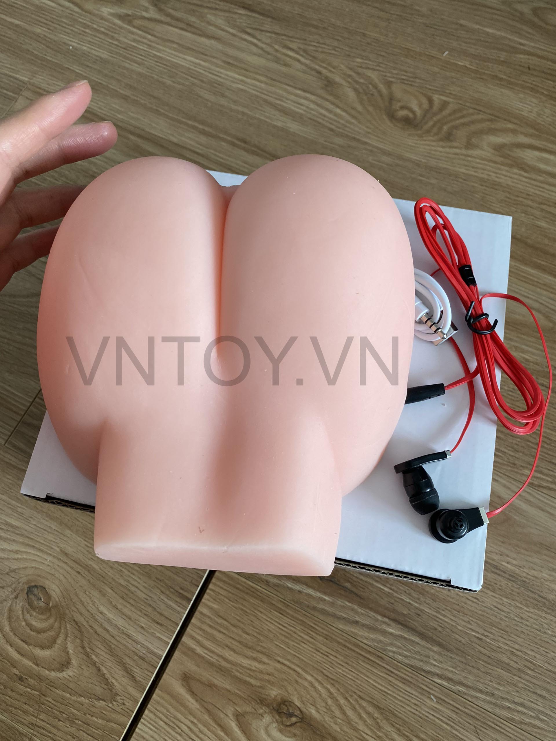 Mông giả Silicon căng mẩy múp rụp có hậu môn rên la tặng tai nghe
