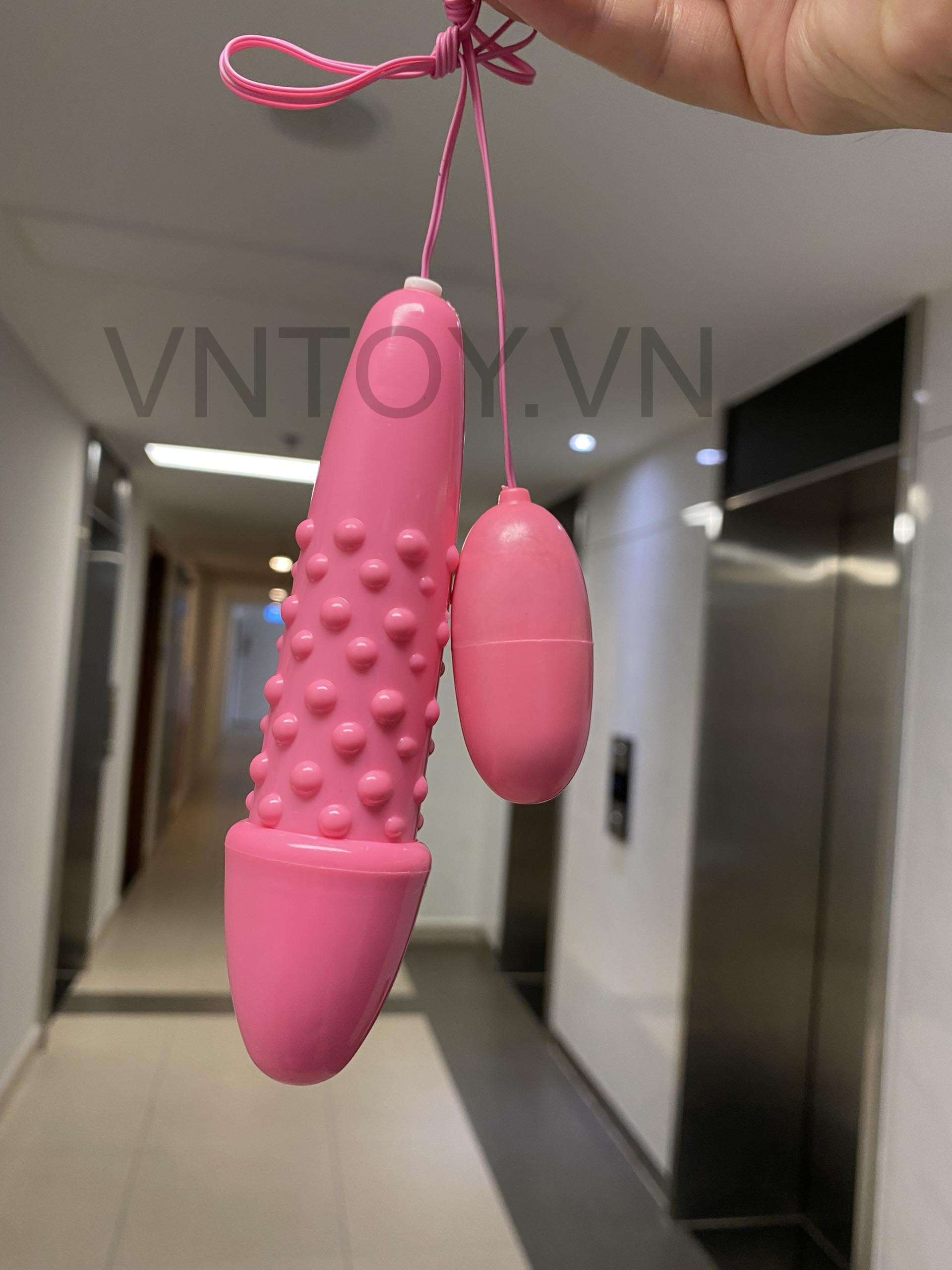 Trứng rung 2 đầu có gai hình dương vật rung siêu mạnh