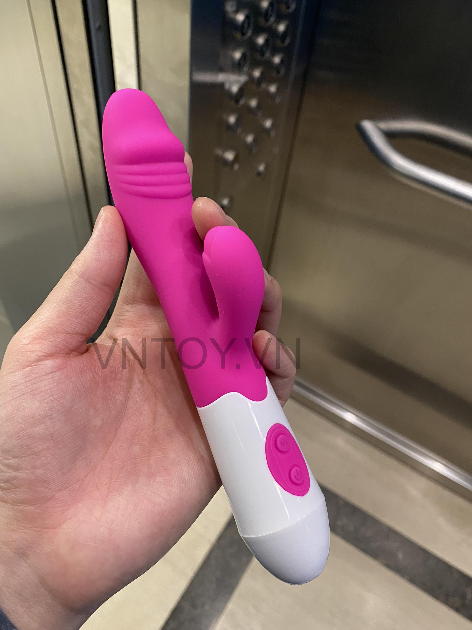 Dương vật giả rẽ nhánh rung 12 chế độ sạc pin