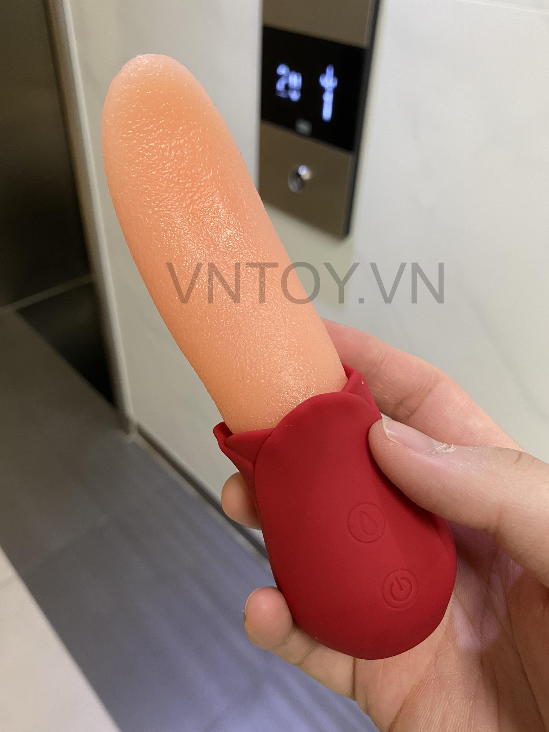 Lưỡi liếm âm đạo Silicon cảm giác như thật rung 12 chế độ