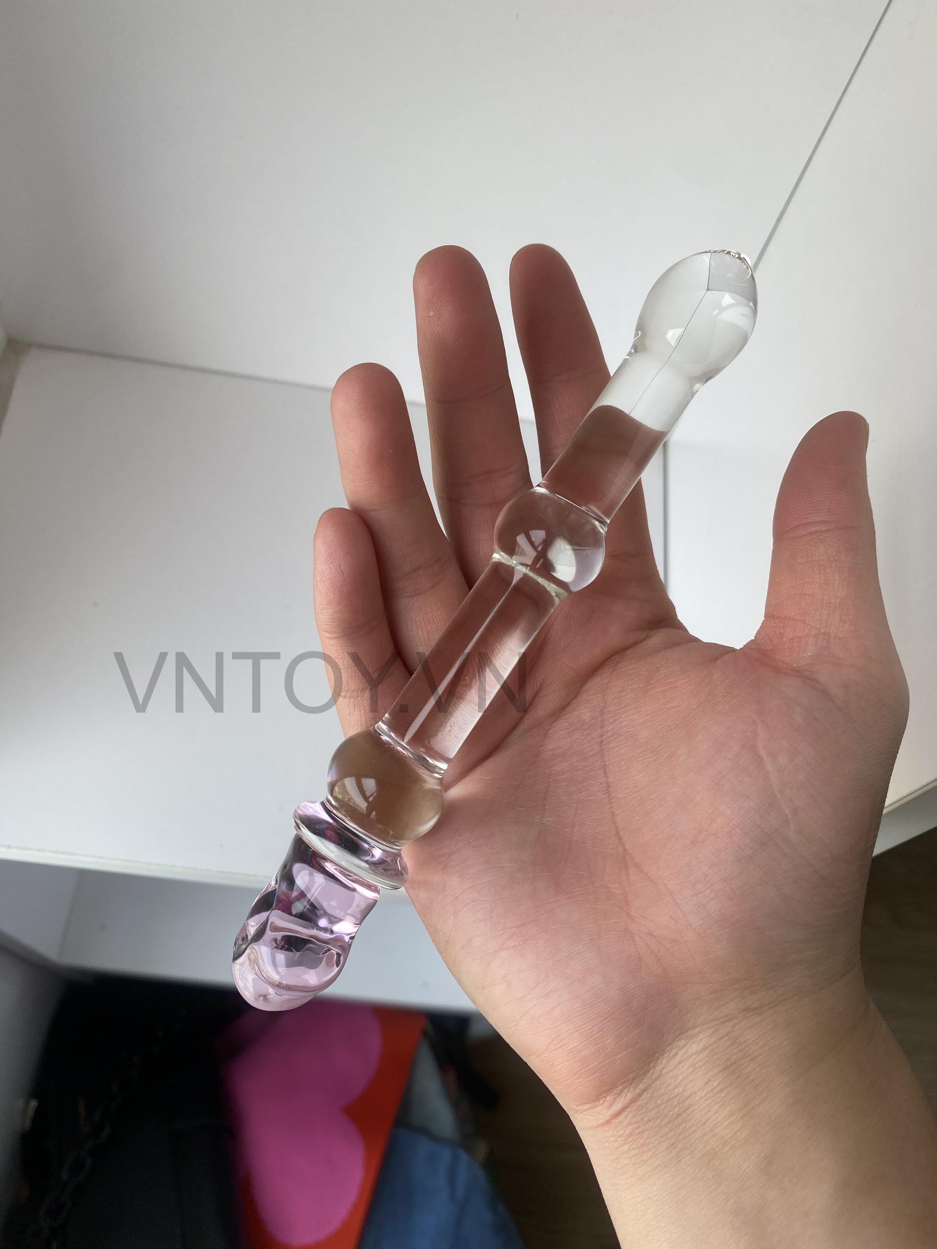 Dụng cụ gắn hậu môn trong suốt chất liệu thủy tinh