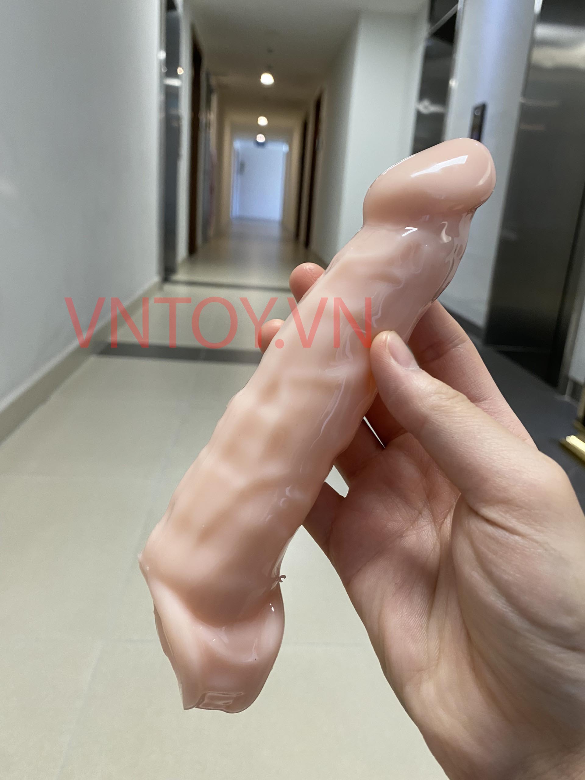 Bao cao su đôn dên phong cách châu Âu nhẵn nhụi