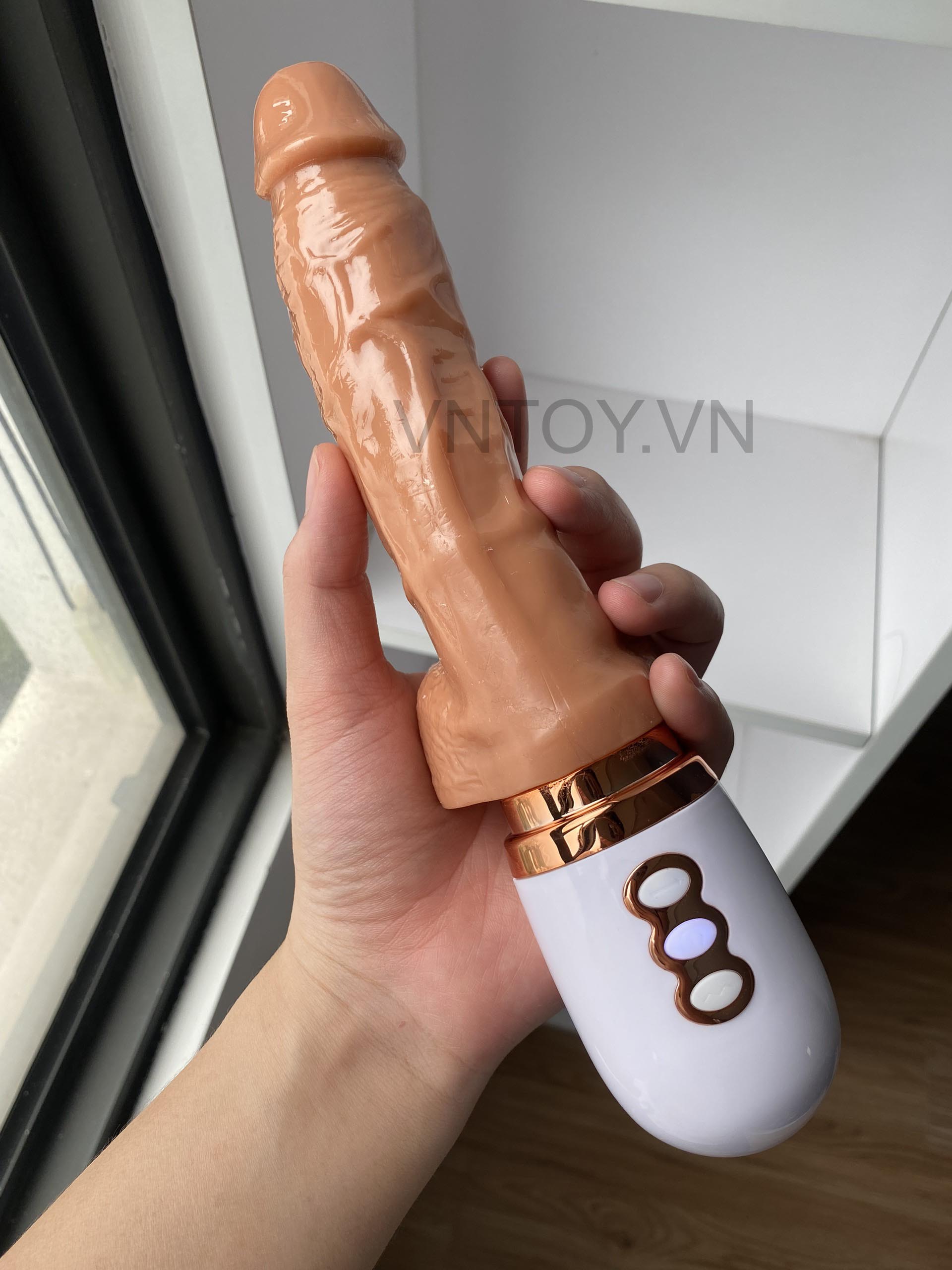 Dương vật giả có chân đế gắn tường tự động rung ngoáy thụt