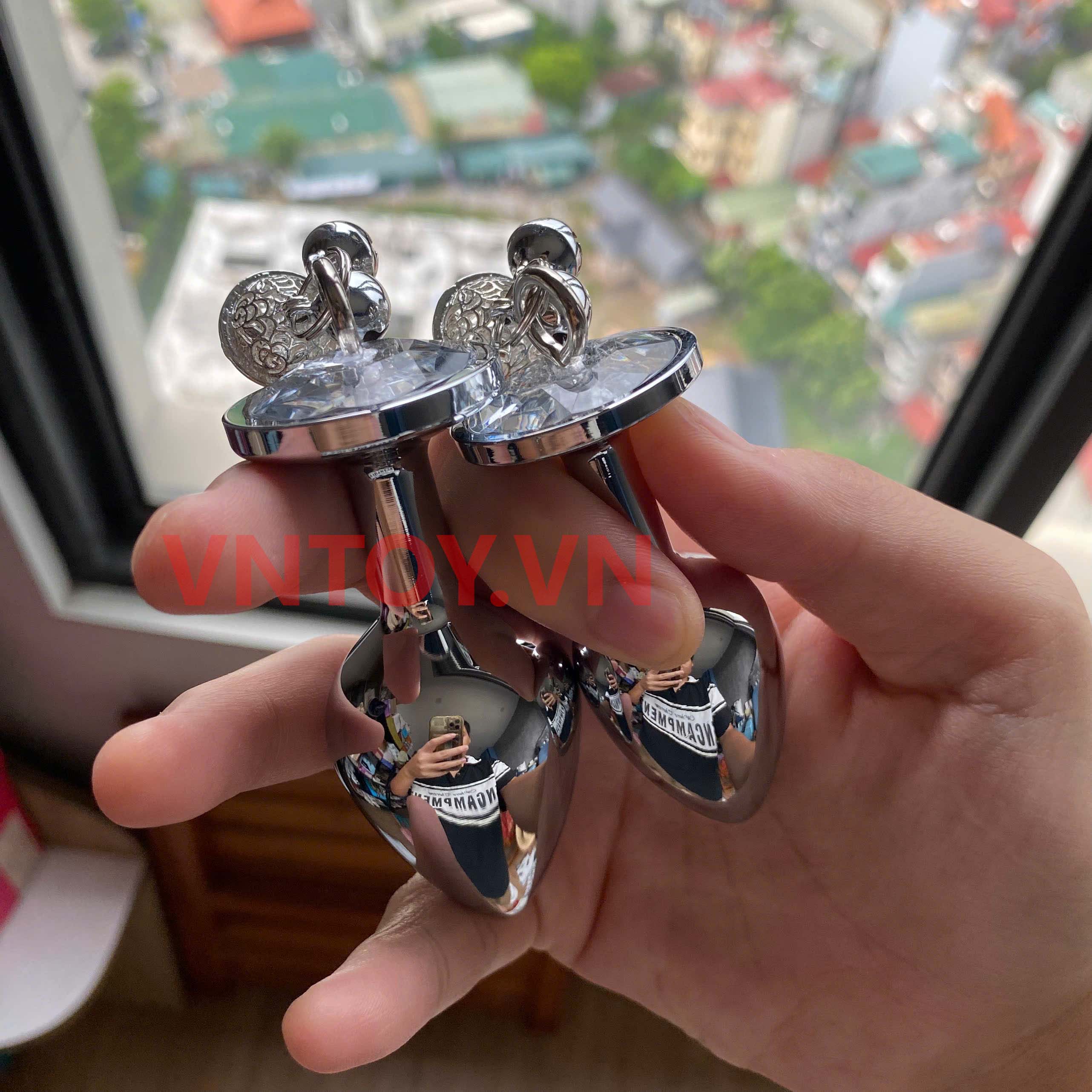 Butt plug inox cao cấp gắn đá pha lê Bling Bling