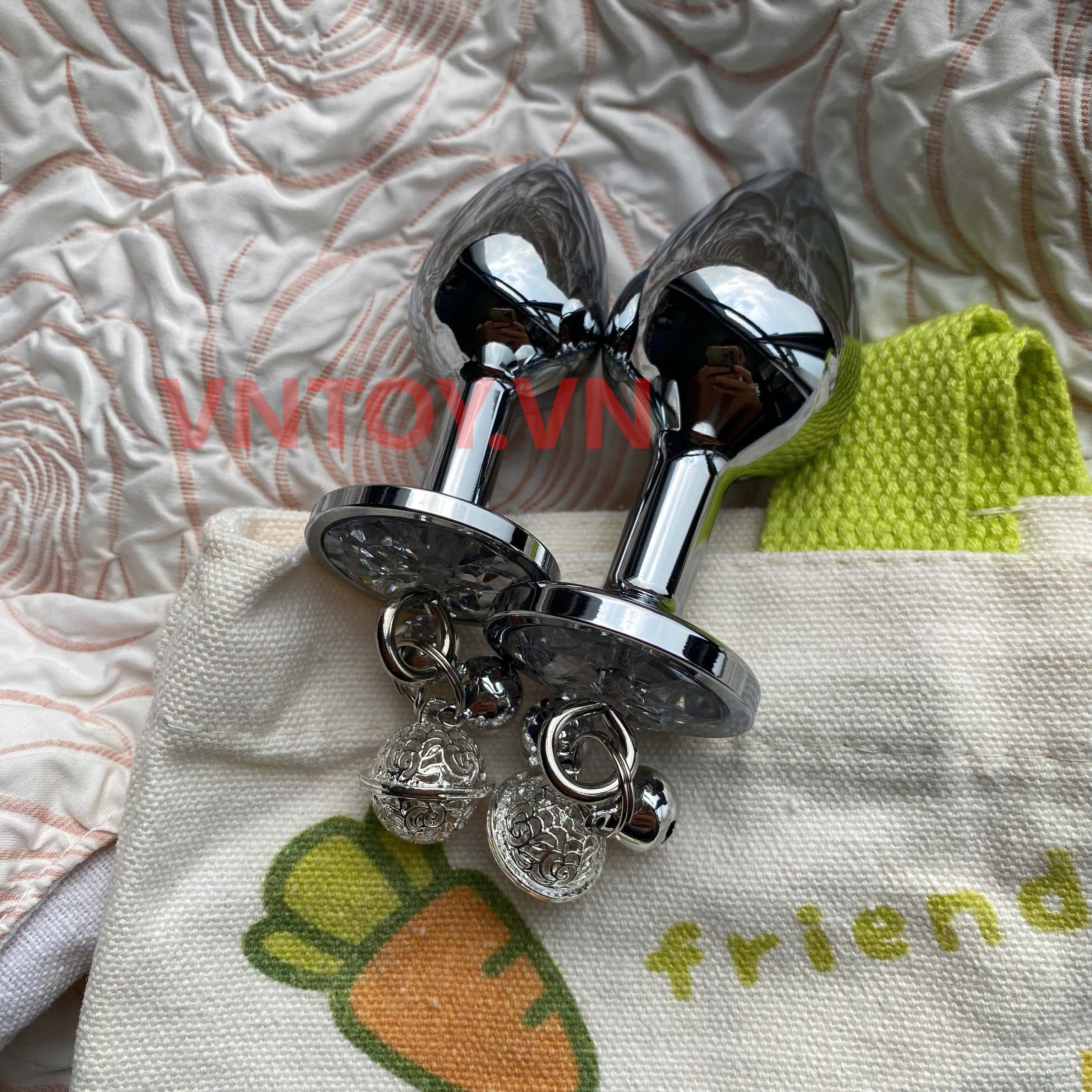 Butt plug inox cao cấp gắn đá pha lê Bling Bling