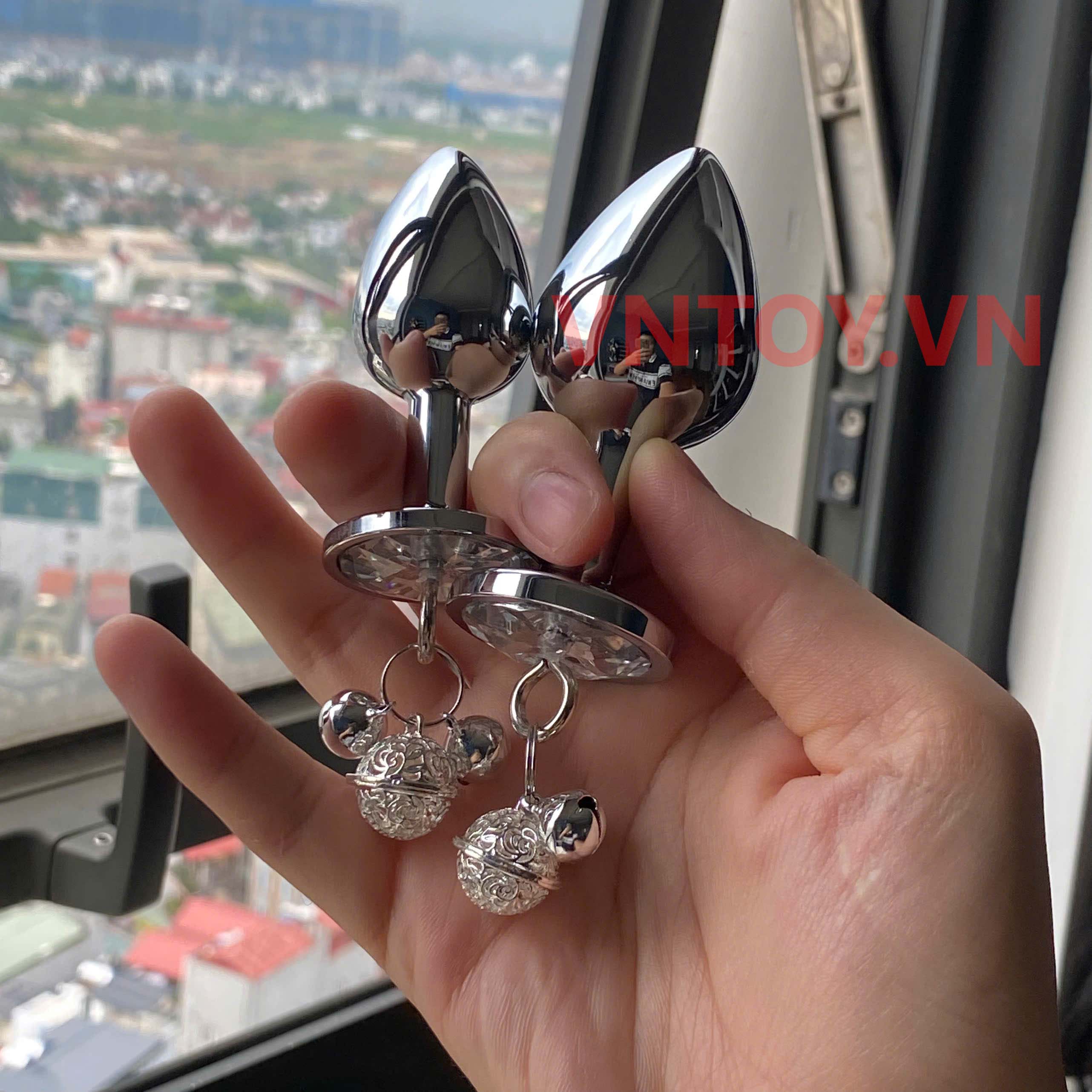 Butt plug inox cao cấp gắn đá pha lê Bling Bling