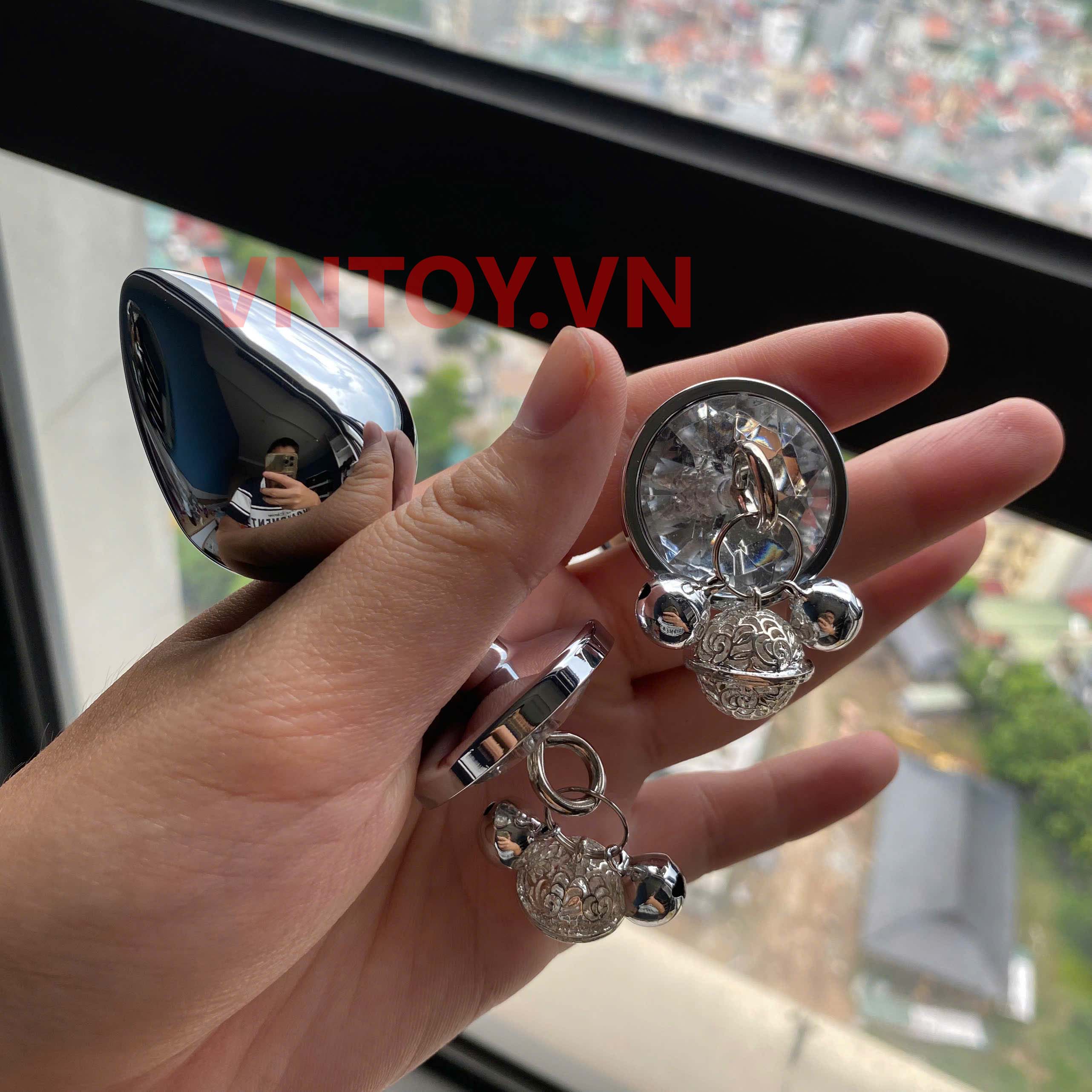 Butt plug inox cao cấp gắn đá pha lê Bling Bling