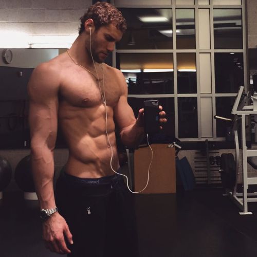 Đàn Ông Quan Hệ Nhiều Có Tốt Không? Yêu Bao Nhiêu Là Đủ Cho Sức Khỏe Và Khoái Cảm?