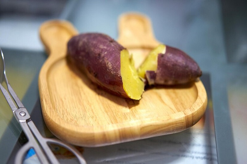 Vì Sao Ăn Khoai Lang Dễ Nổi Mụn? Cách Ăn Đúng Để Da Luôn Đẹp