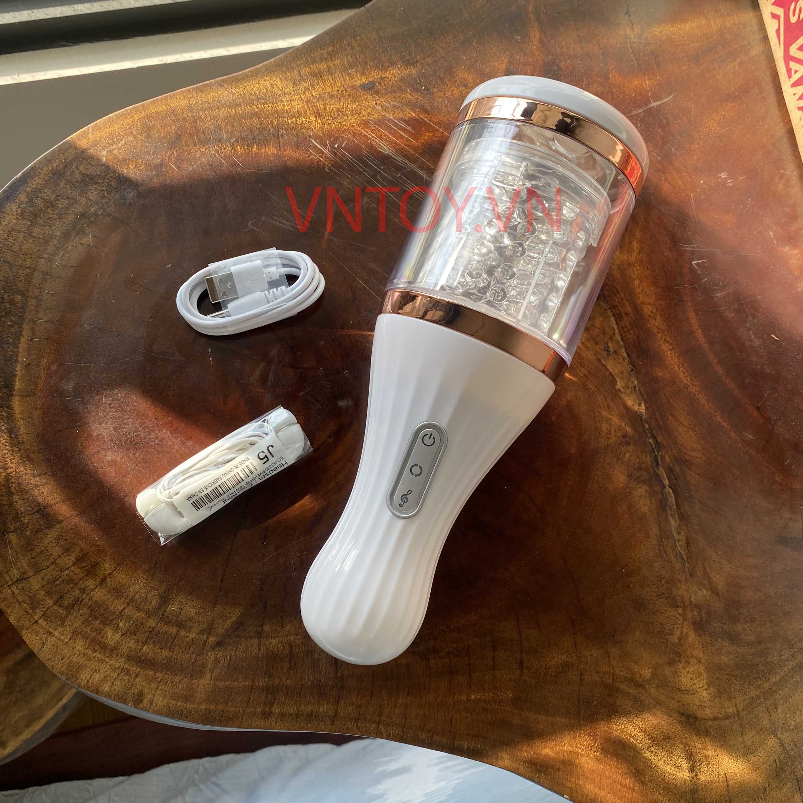 Cốc thủ dâm tự động Dibe xoay đảo chiều siết dương vật rên rỉ