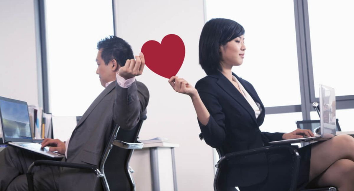 “Con Thầy Vợ Bạn Gái Cơ Quan” Là Gì? Bật Mí Lý Do Bạn Nên Tránh Những Mối Quan Hệ Nhạy Cảm Này