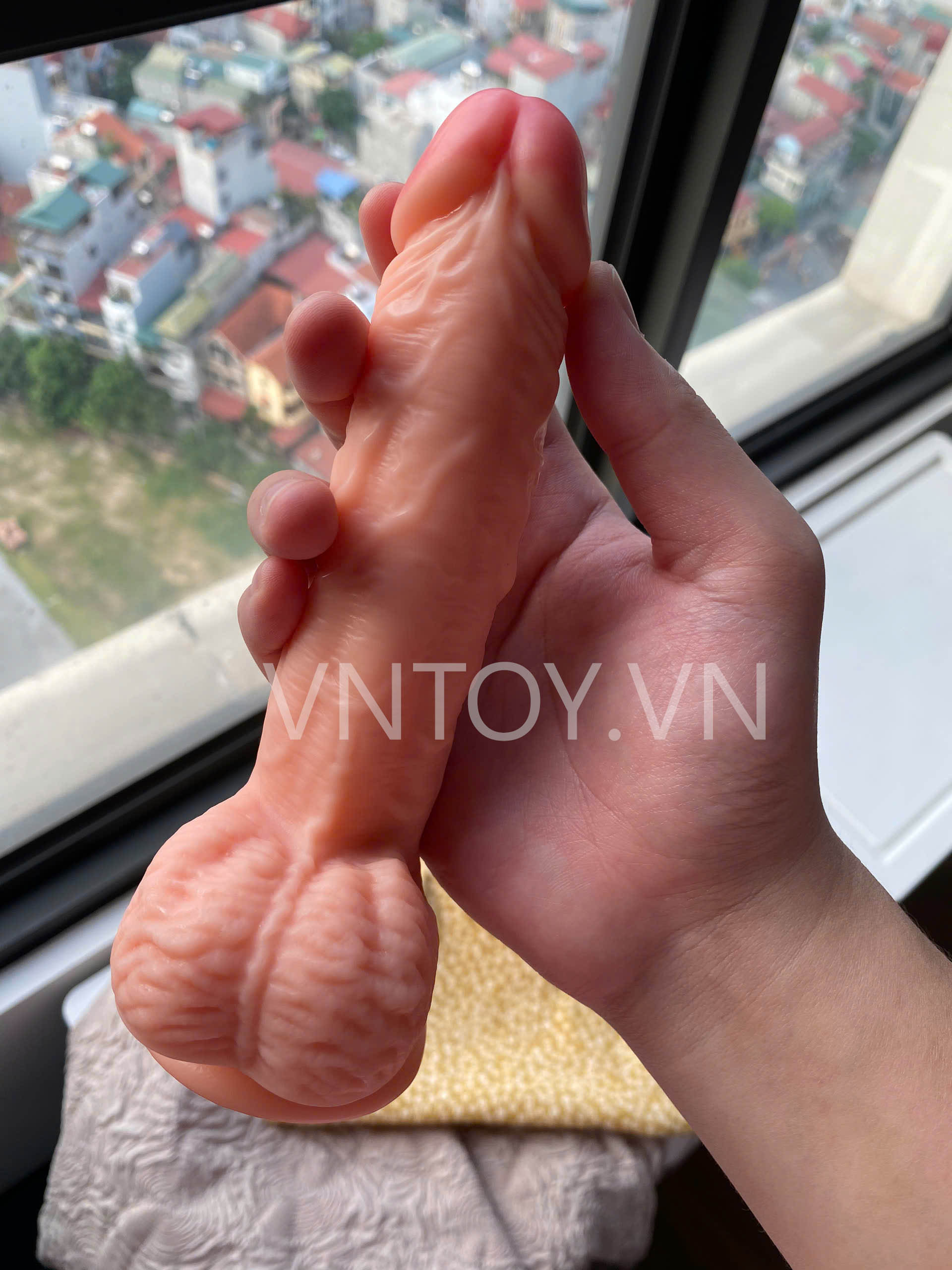 Dương vật giả cỡ lớn trắng hồng phong cách châu Âu