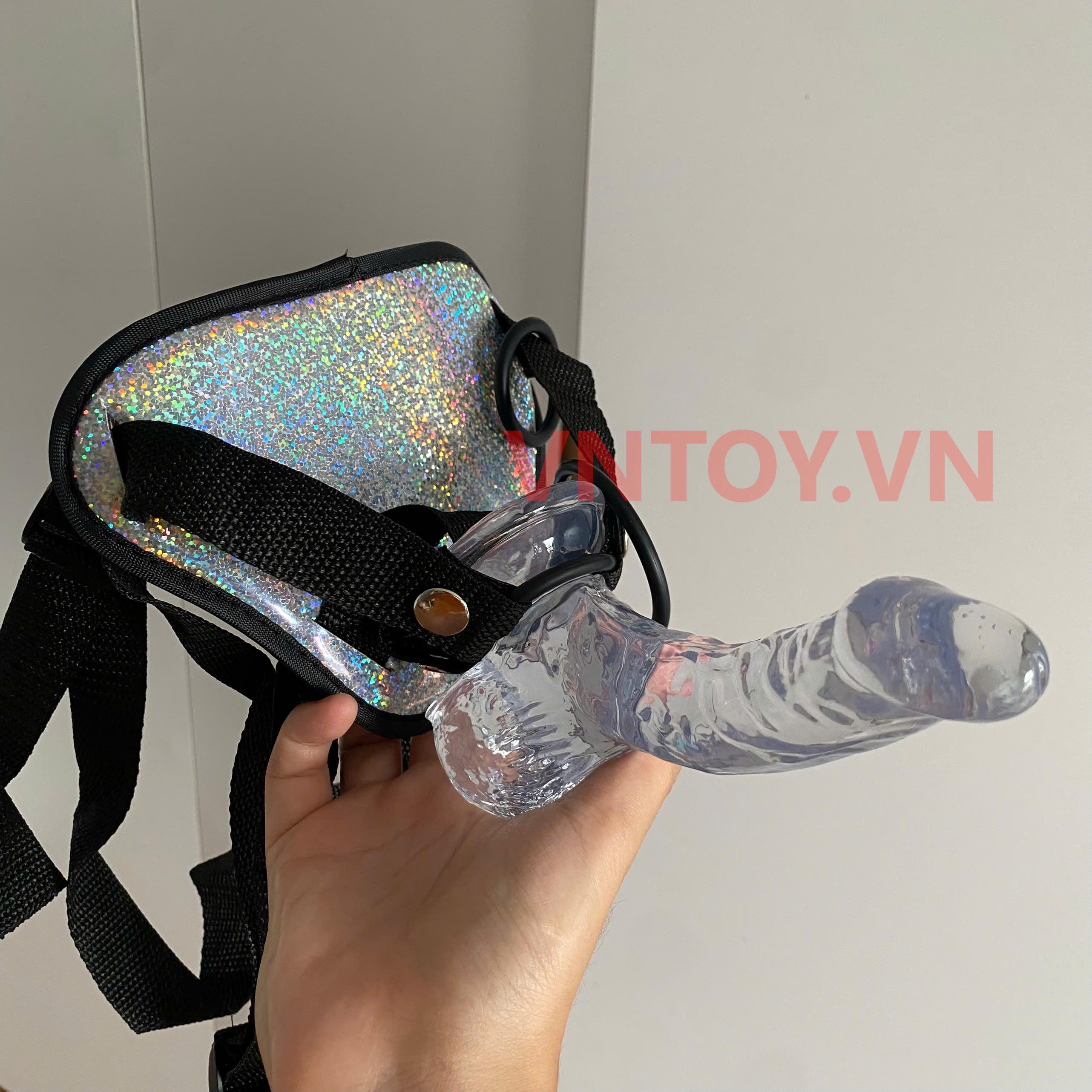 Dương vật giả silicon trong suốt có dây đeo kim tuyến dễ tháo lắp