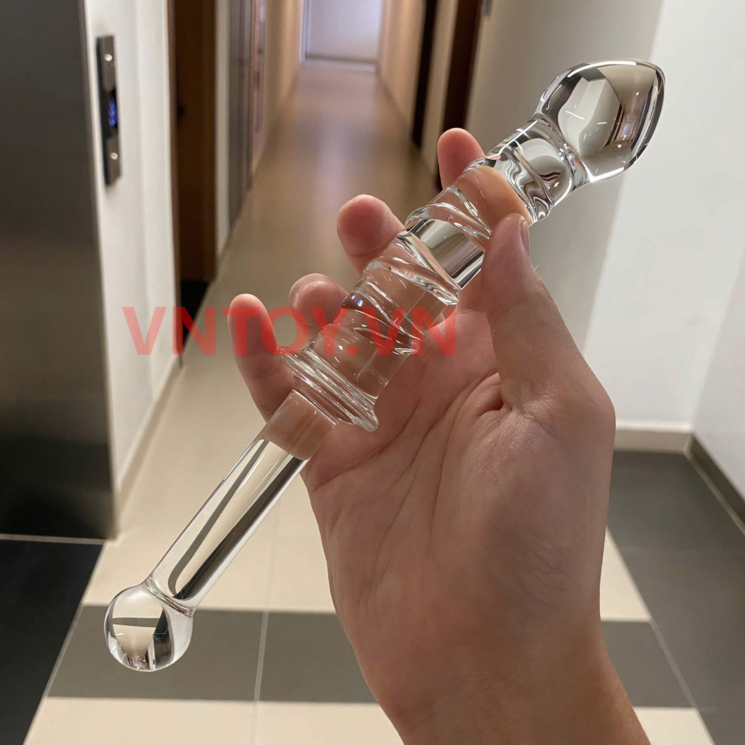 Dương vật giả thủy tinh cao cấp massage điểm G có tay cầm dài