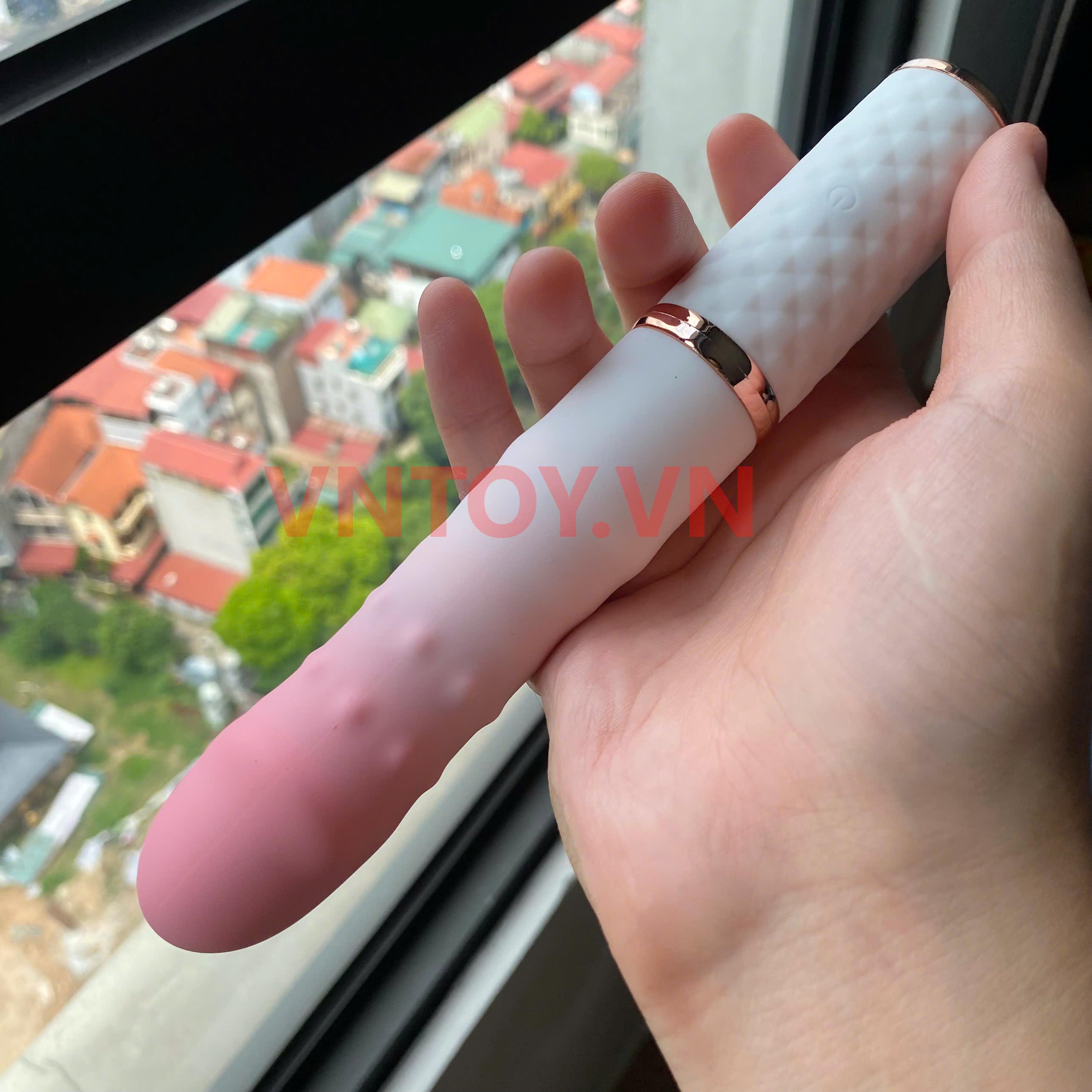 Dương vật giả tự động rung thụt điều khiển app điện thoại kèm chân đế gắn tường