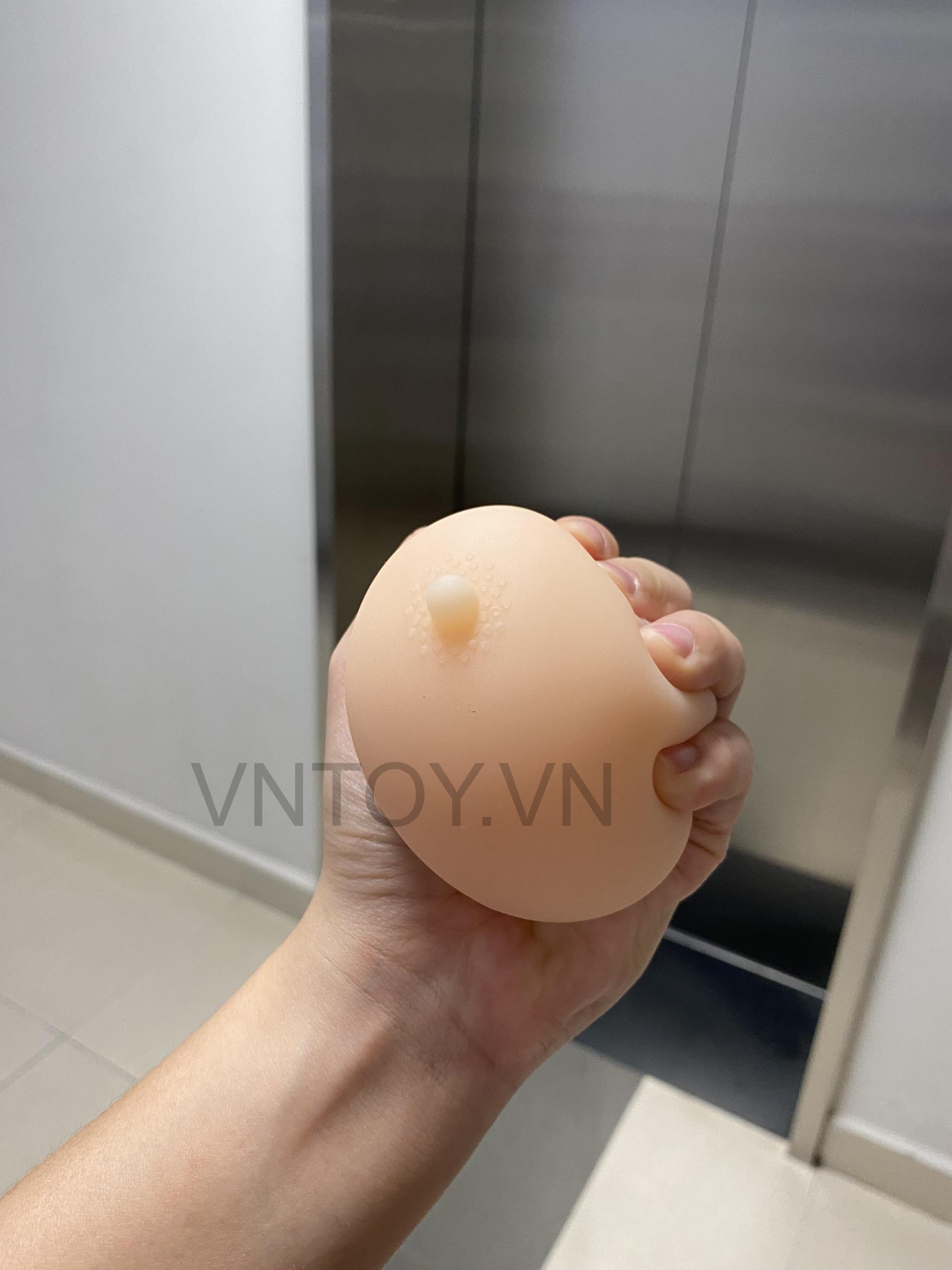 Vú giả cầm tay giá rẻ Silicon như thật có lỗ âm đạo