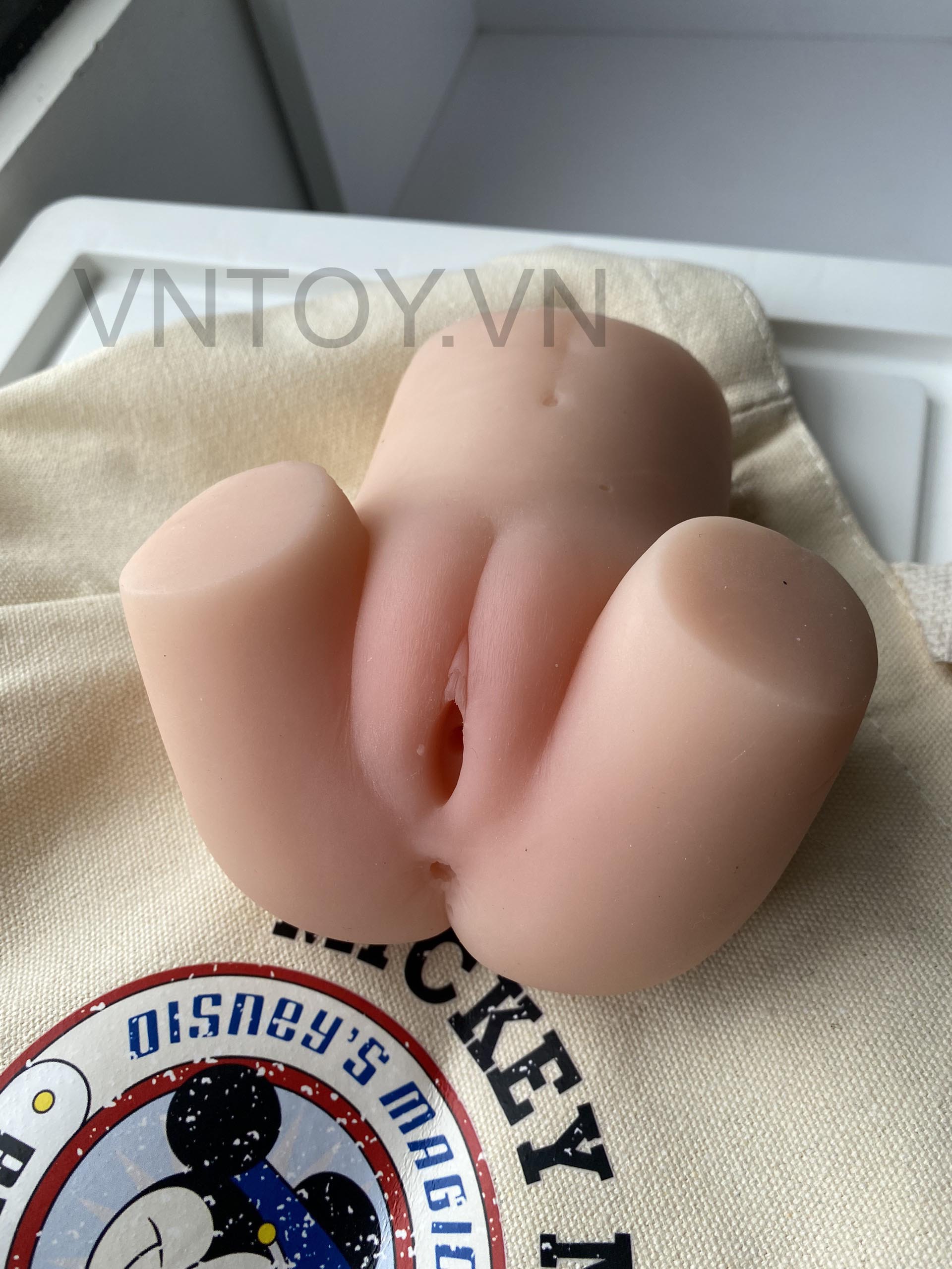 Âm đạo giả như thật có đùi cỡ nhỏ