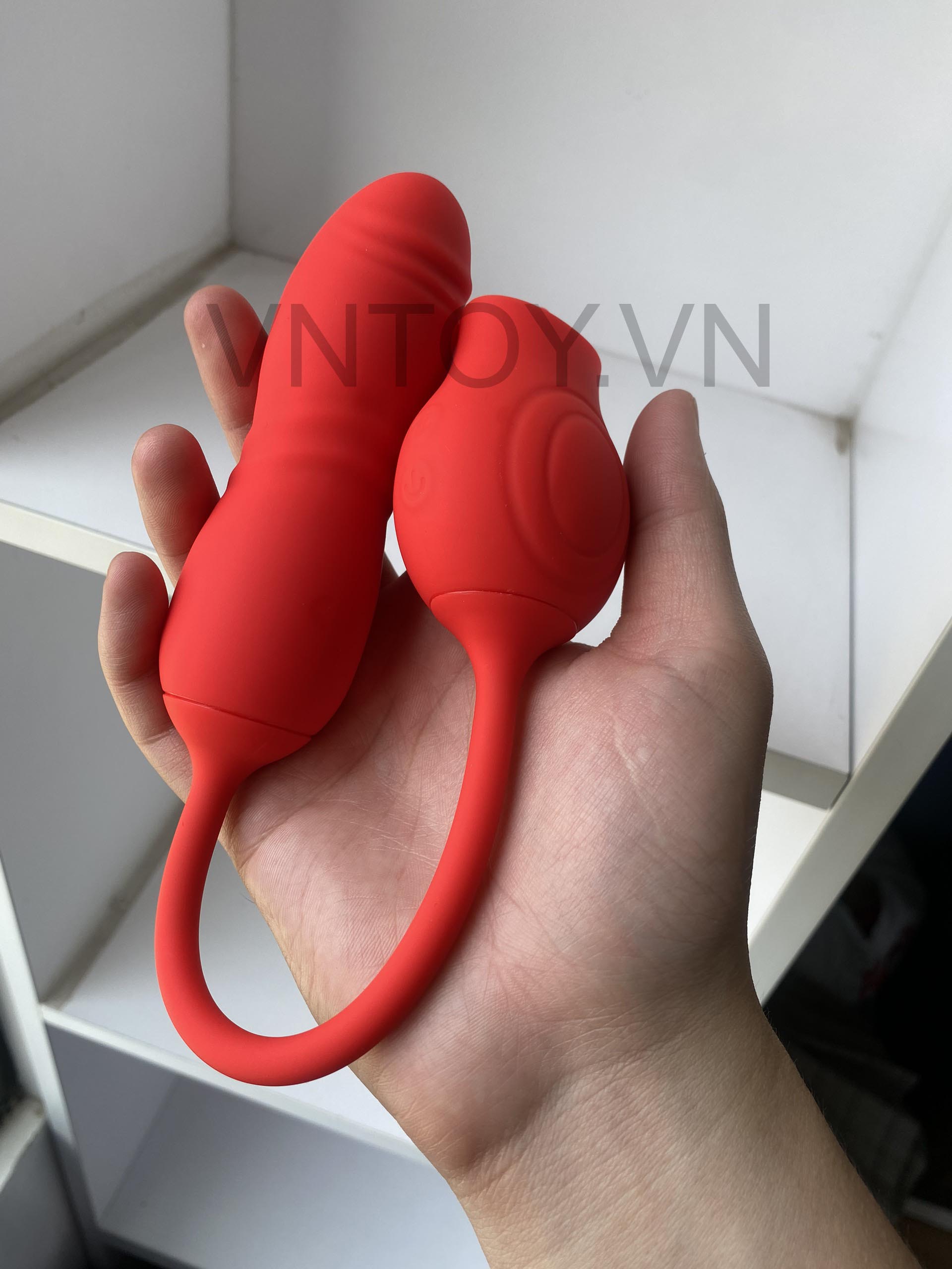 Trứng rung tình yêu thụt tự động kèm lưỡi liếm