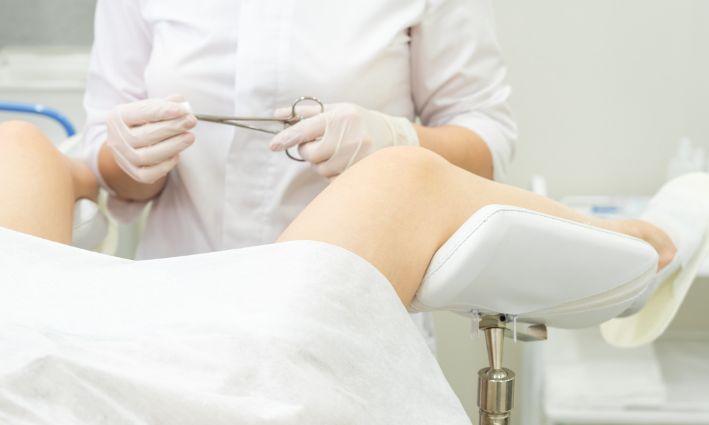 Uống thuốc tránh thai dưới 18 tuổi có sao không? Có ảnh hưởng gì đến sau này không? Giải đáp chi tiết