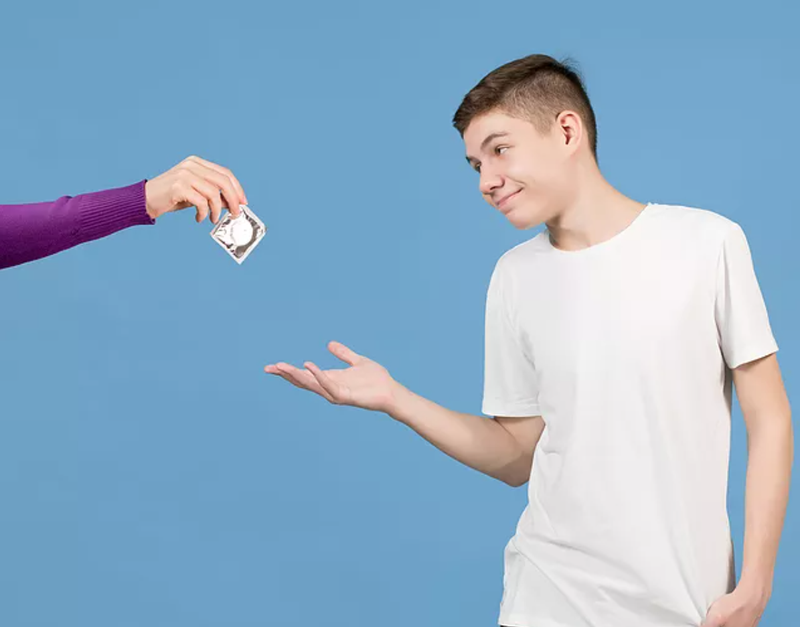 Vì Sao Cần Dạy Trẻ Về Bao Cao Su Từ Sớm? Góc Nhìn Khoa Học Và Tâm Lý