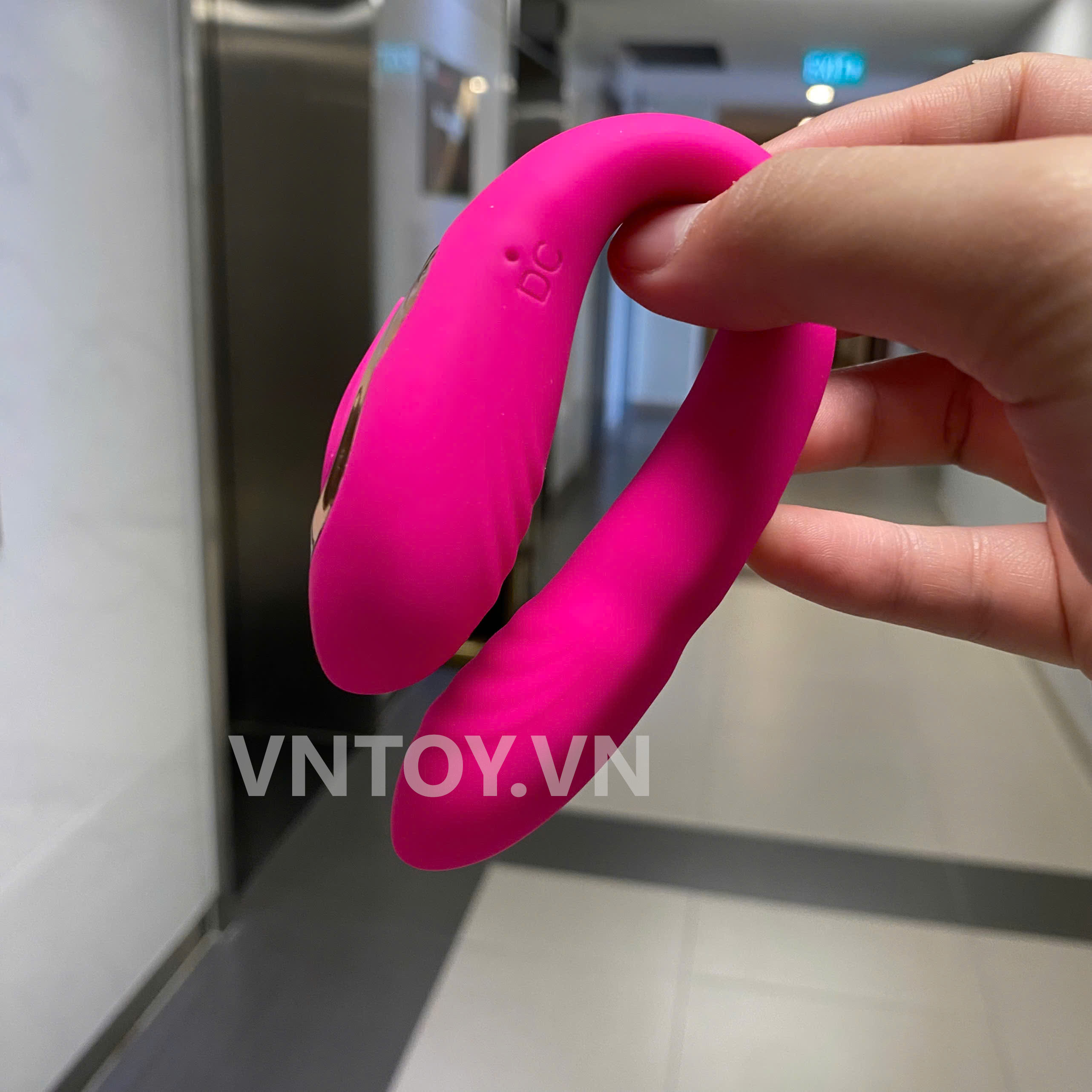 Máy rung âm đạo hình chữ C 2 động cơ rung ngoáy