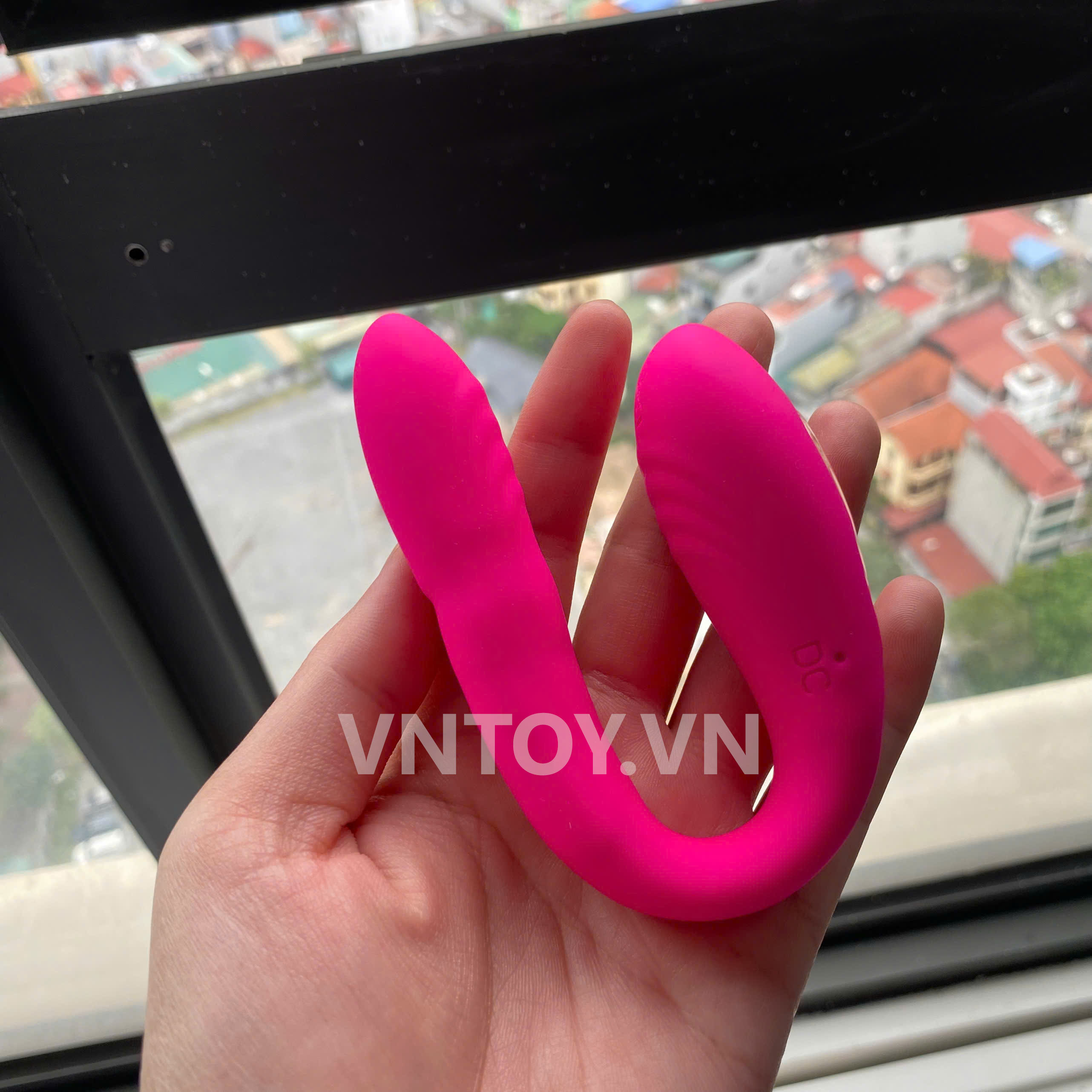 Máy rung âm đạo hình chữ C 2 động cơ rung ngoáy