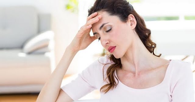 Vợ Giảm Ham Muốn Chuyện Chăn Gối: Có Phải Do Rối Loạn Nội Tiết Tố?