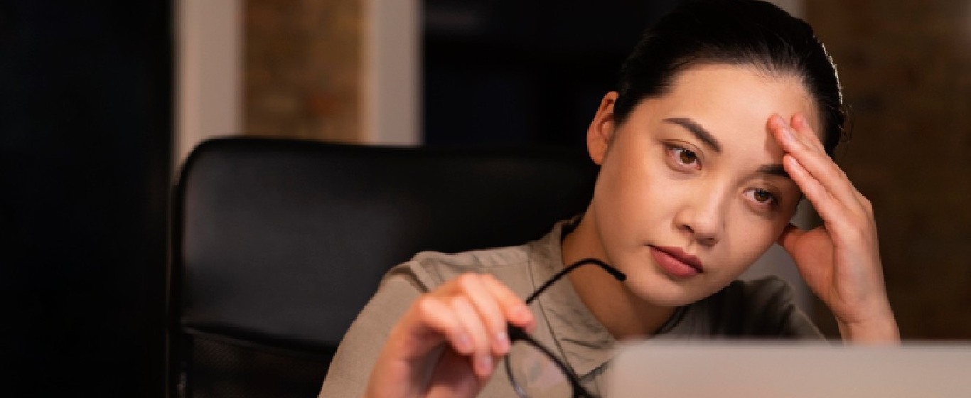 Overthinking Trong Bệnh Tình Dục Là Gì? Hiểu Đúng Để Giải Thoát Cảm Xúc Và Cải Thiện Đời Sống Gối Chăn