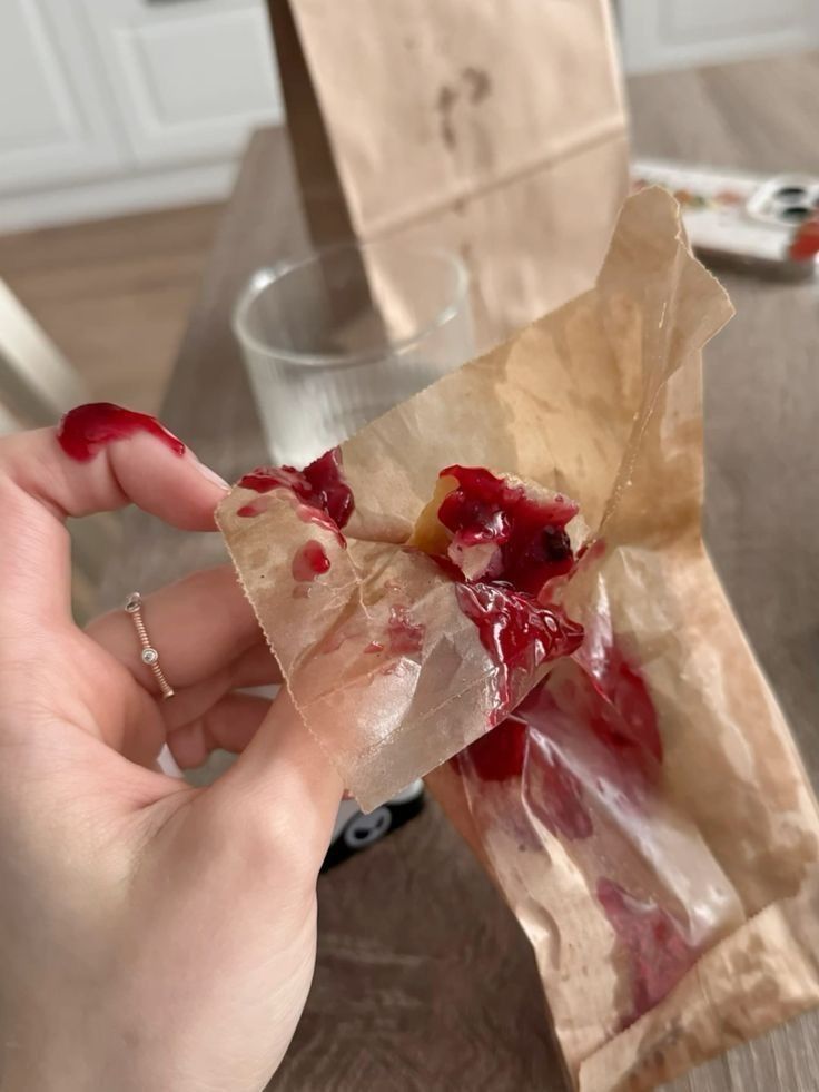 Quan hệ mạnh có ảnh hưởng đến tử cung không? Hiểu đúng để an tâm khi "yêu"