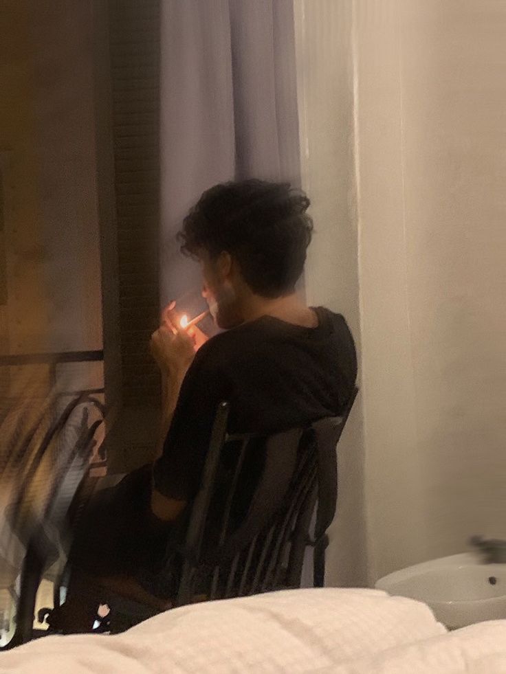 Tác hại của thuốc lá đối với sinh lý nam – kẻ thù thầm lặng của bản lĩnh đàn ông