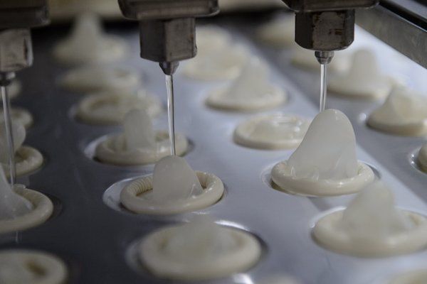 Tại sao đàn ông không thích dùng bao khi quan hệ? Sự thật ít người nói ra