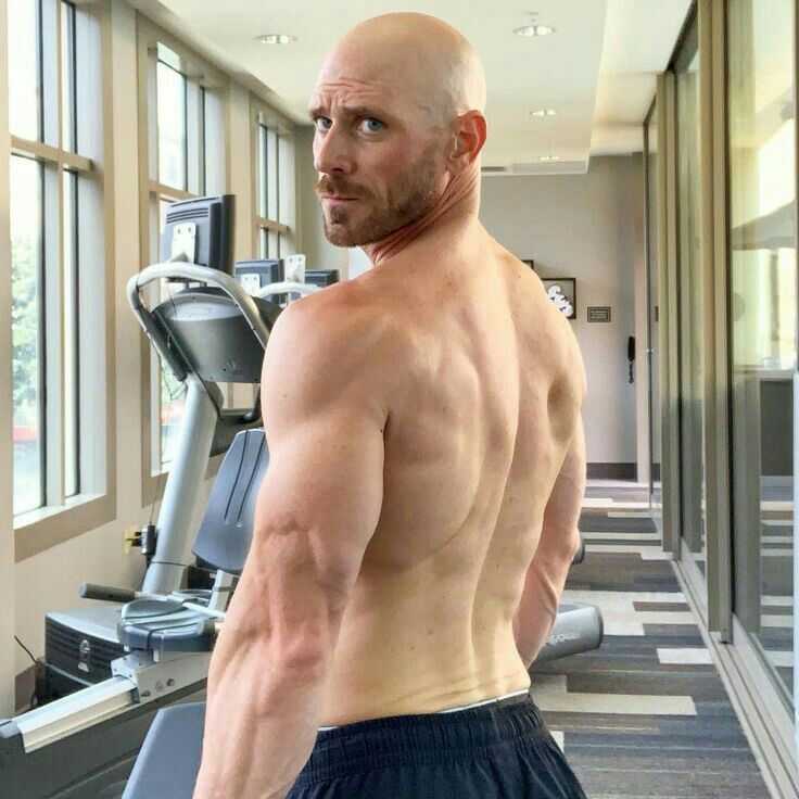Tập gym có làm giảm chiều dài dương vật không? Giải đáp từ chuyên gia và sự thật khoa học
