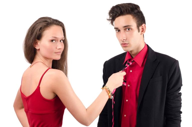 Tính chiếm hữu là gì? Chiếm hữu có phải là thể hiện tình yêu đích thực?