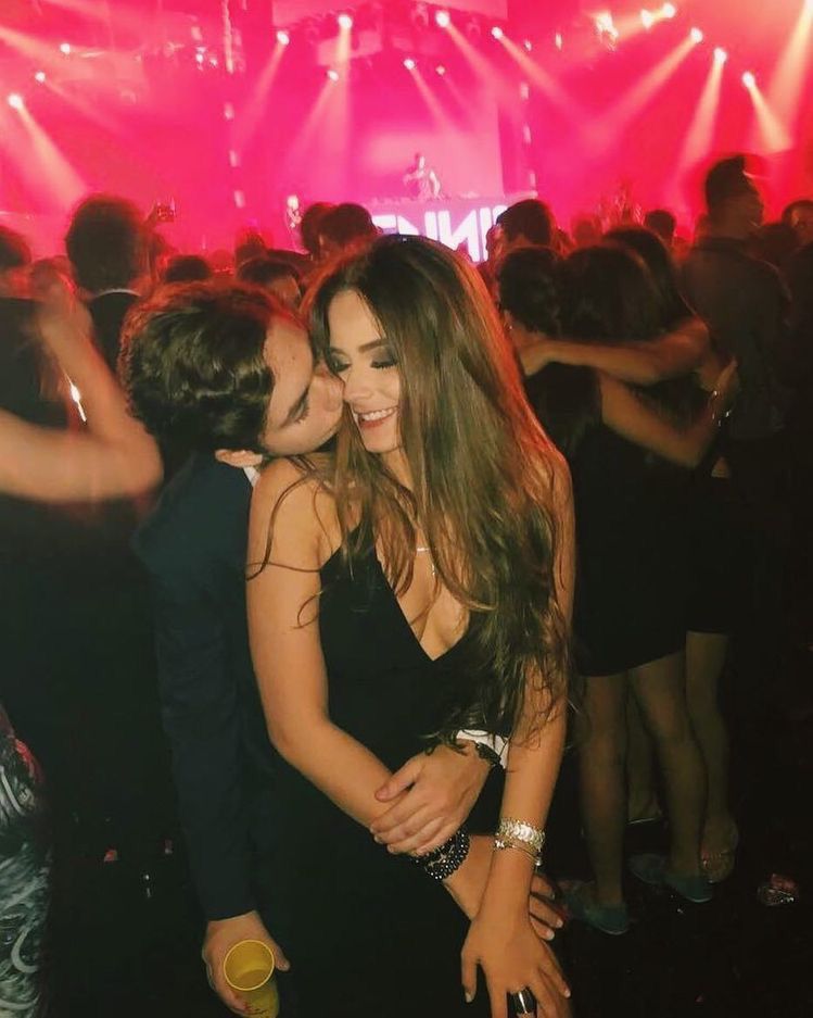 Tình một đêm là gì? Phụ nữ hay nam giới thích hơn?