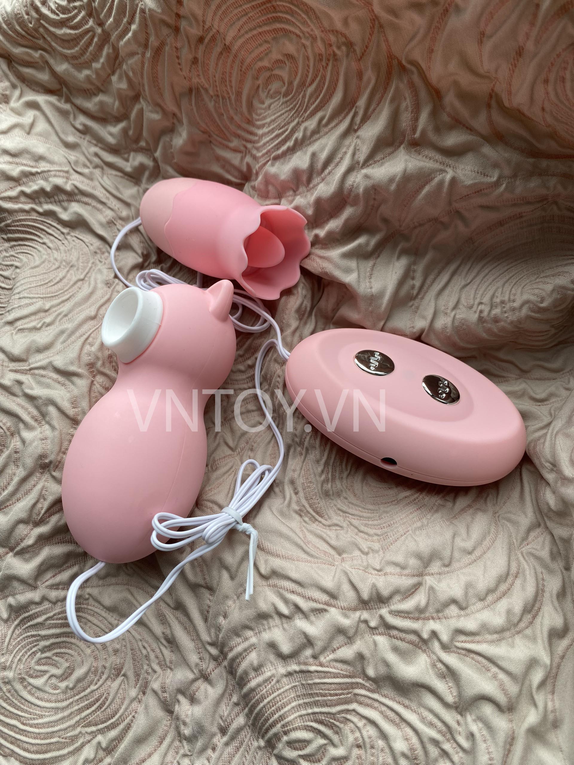 Trứng rung 2 đầu hình con gấu bú liếm hút