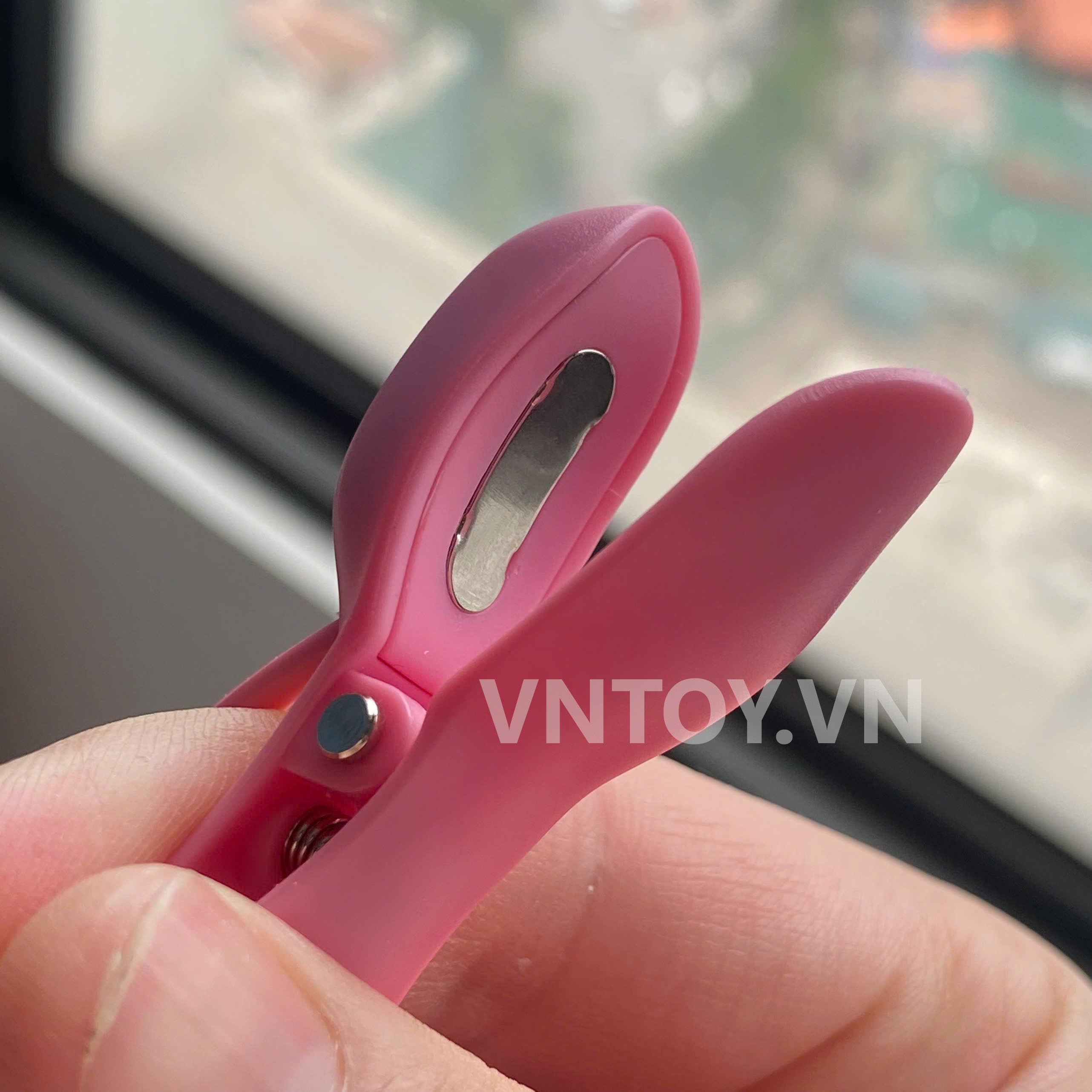 Trứng rung kẹp nhũ hoa Pretty Love sốc điện tê tái