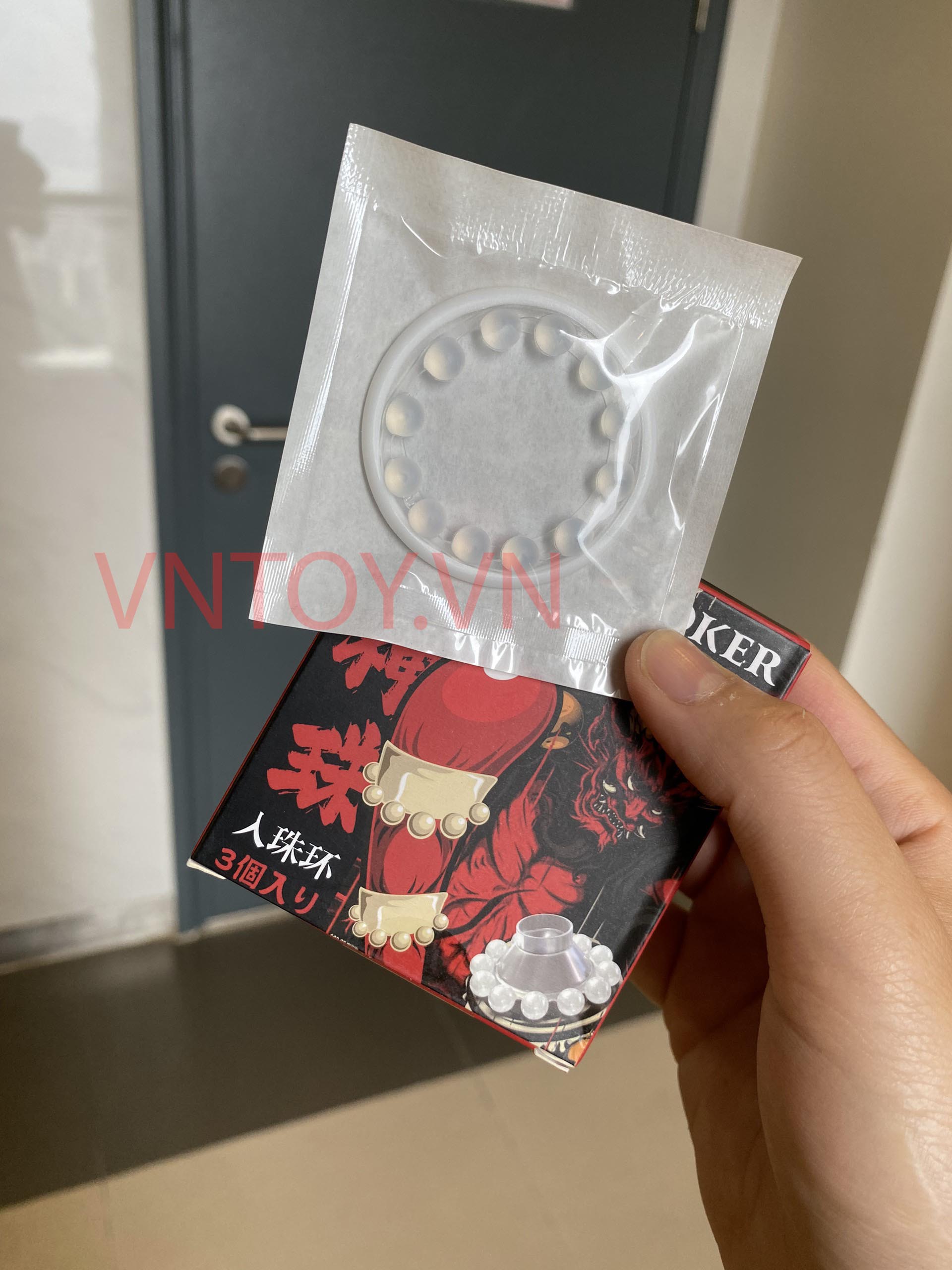 Vòng đeo bi Joker đặc gai siêu kích thích