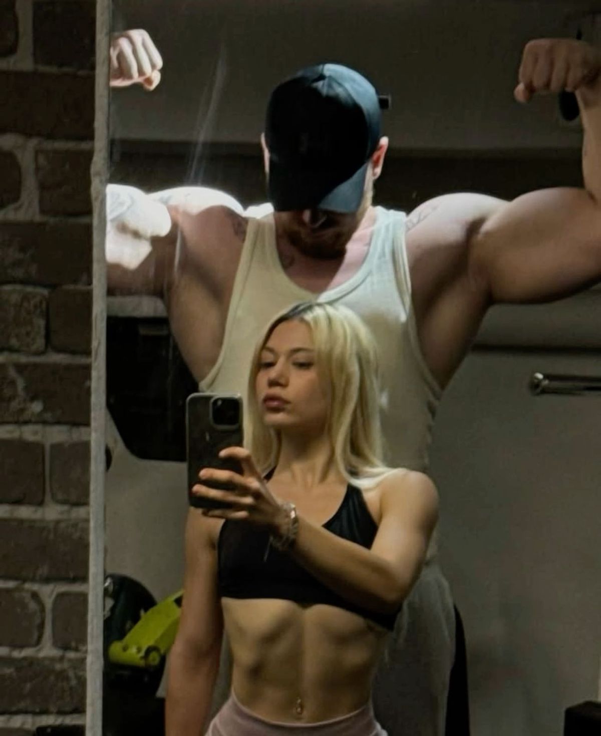 Yếu sinh lý thì bạn nên làm gì để giữ cô ấy?