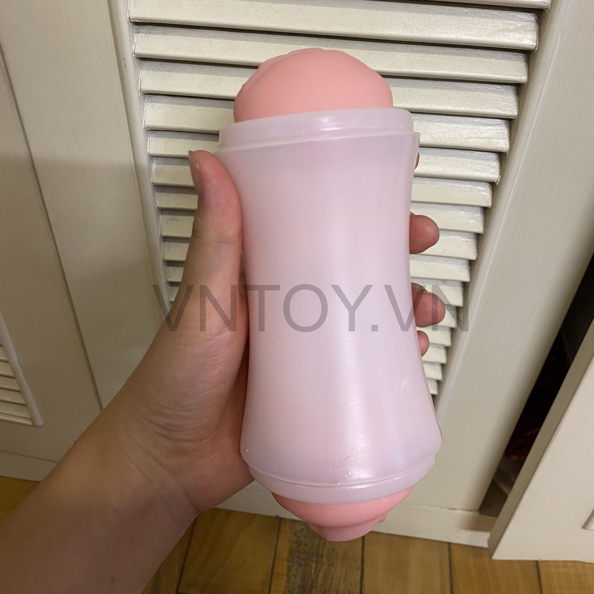 Cốc thủ dâm 2 đầu chữ M chính hãng mô phỏng âm đạo và môi phụ nữ