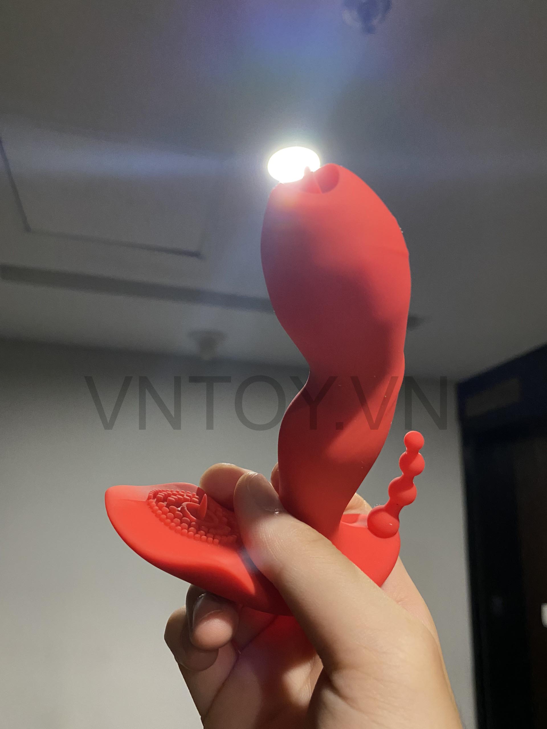 Quần lót rung điều khiển từ xa có lưỡi liếm hình dương vật