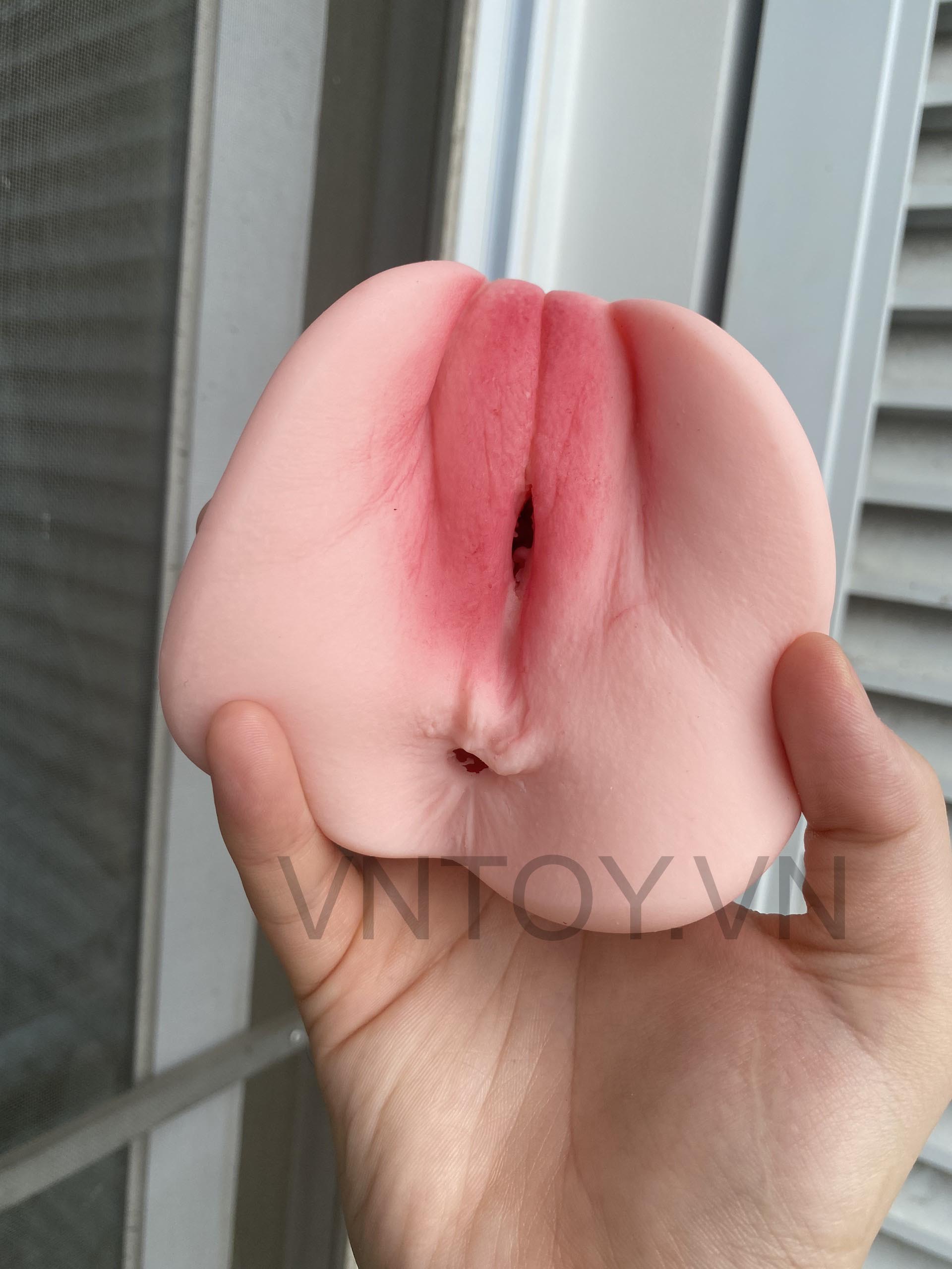 Âm đạo giả se khít hồng hào gái mới lớn non tơ