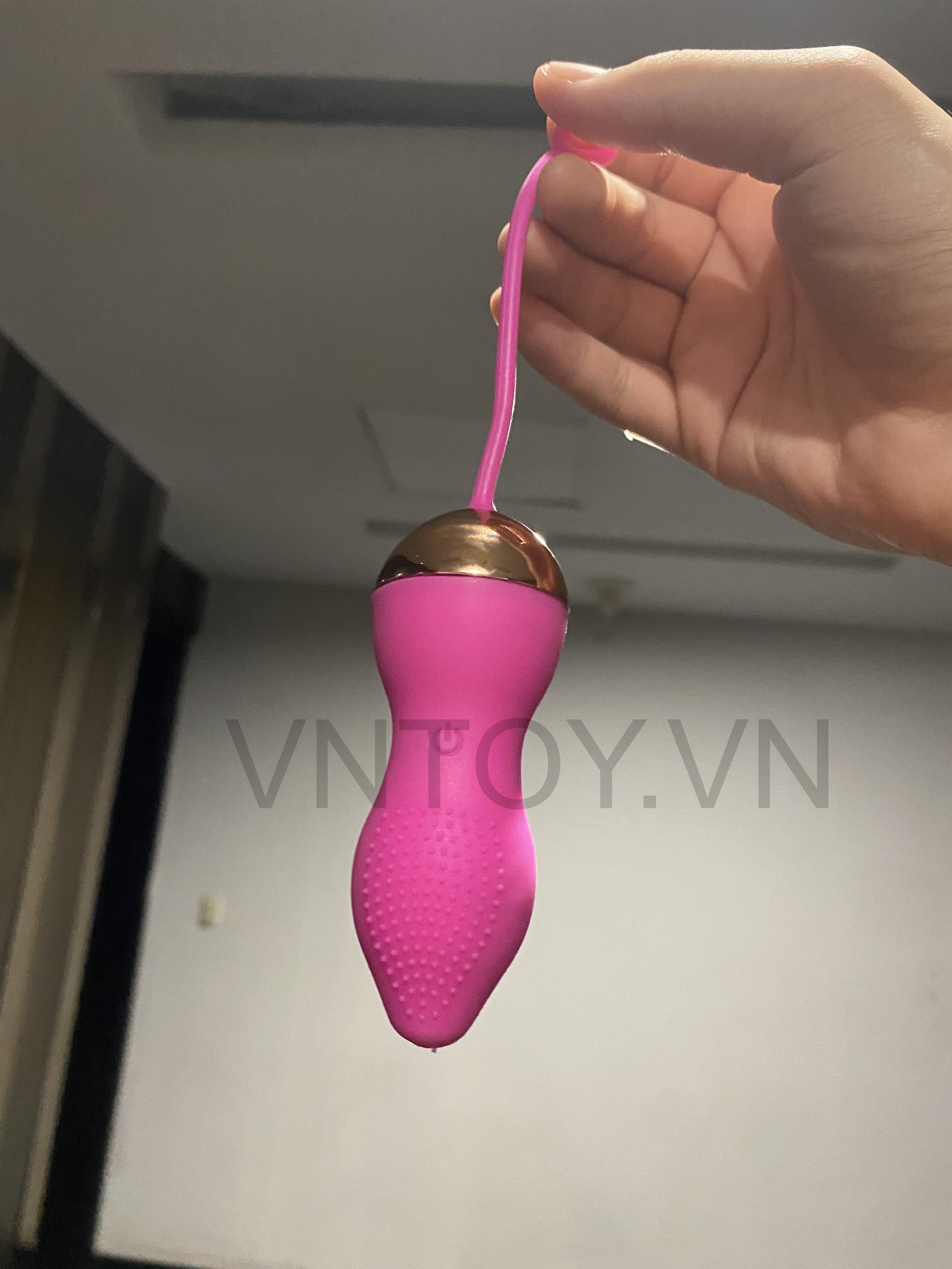 Trứng rung không dây có gai đuôi dài sạc pin