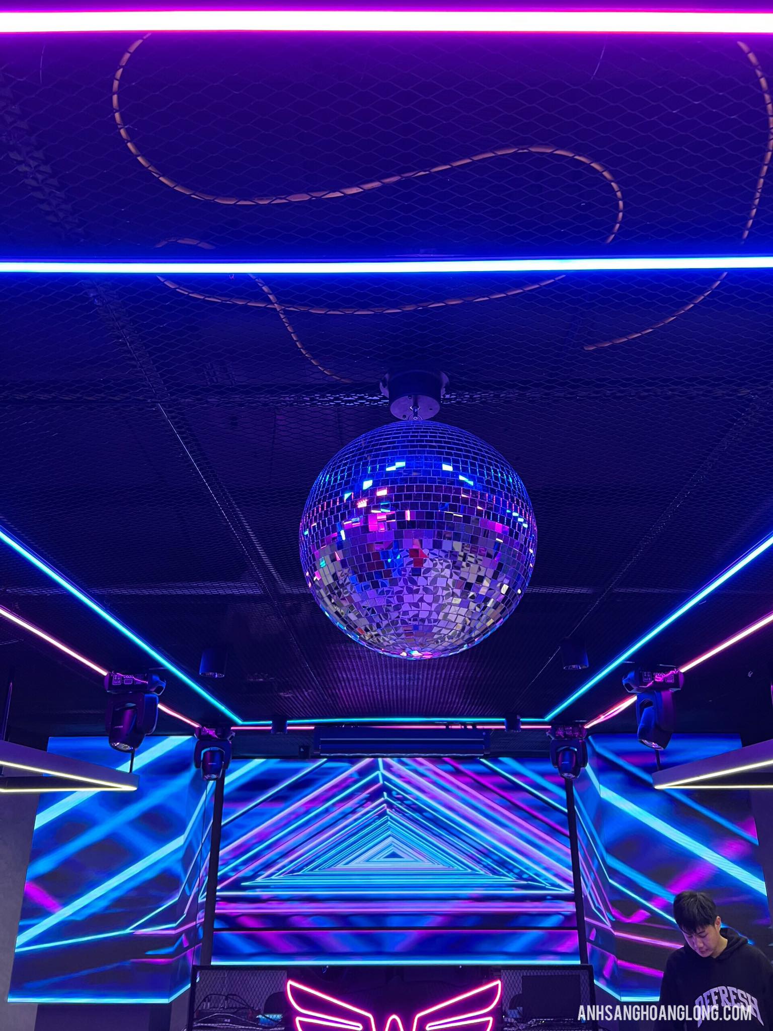 báo giá Lắp đèn karaoke cảm biến theo nhạc tại Hà Nội