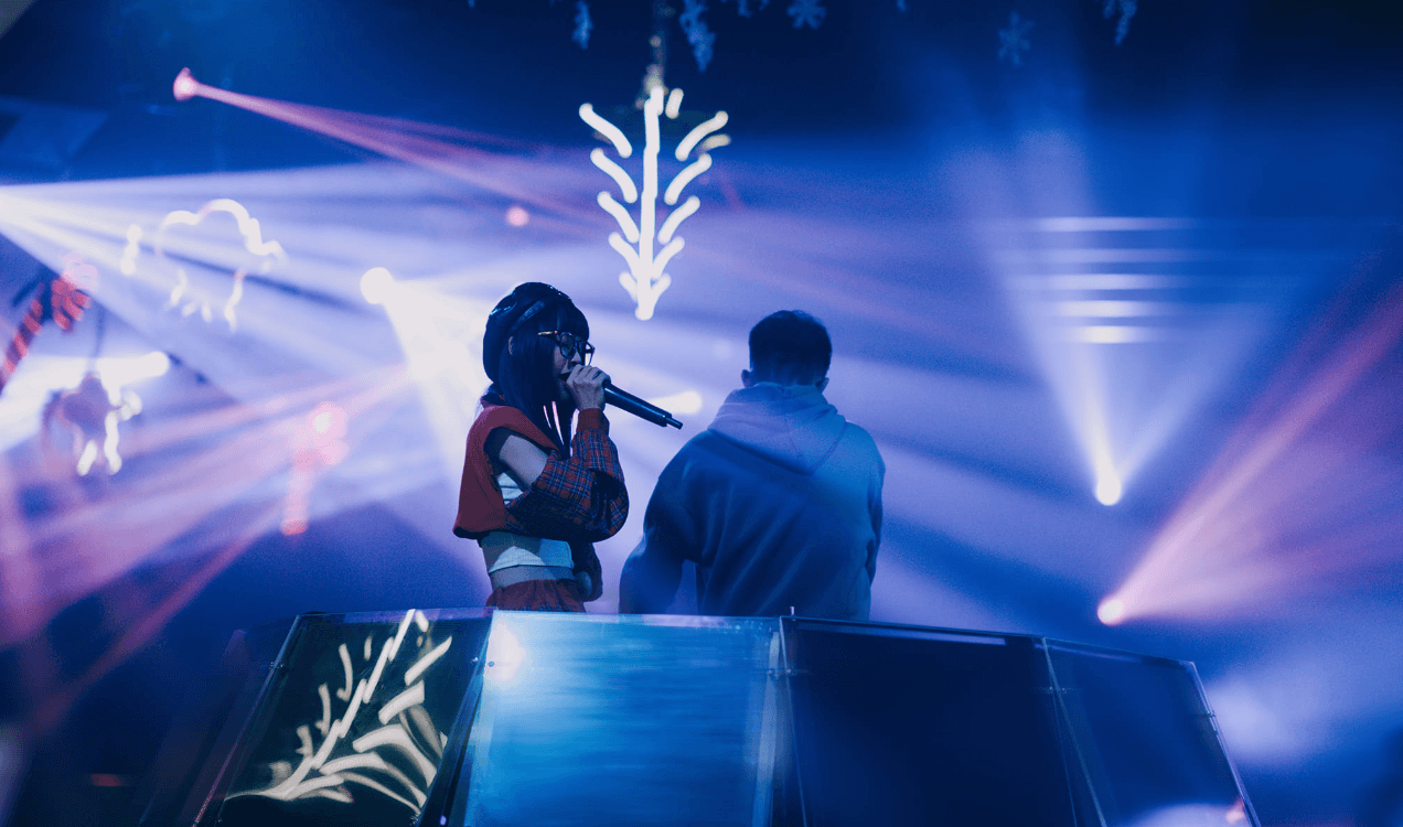 đèn laser quán karaoke