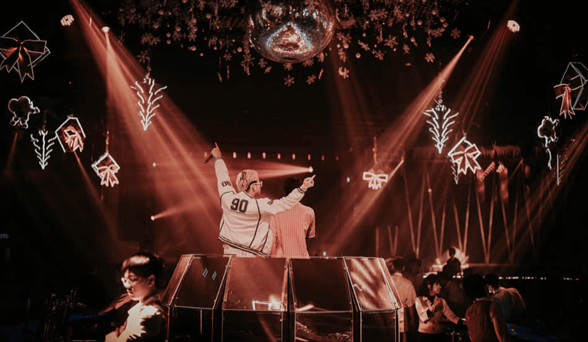 Đèn laser cho quán lounge