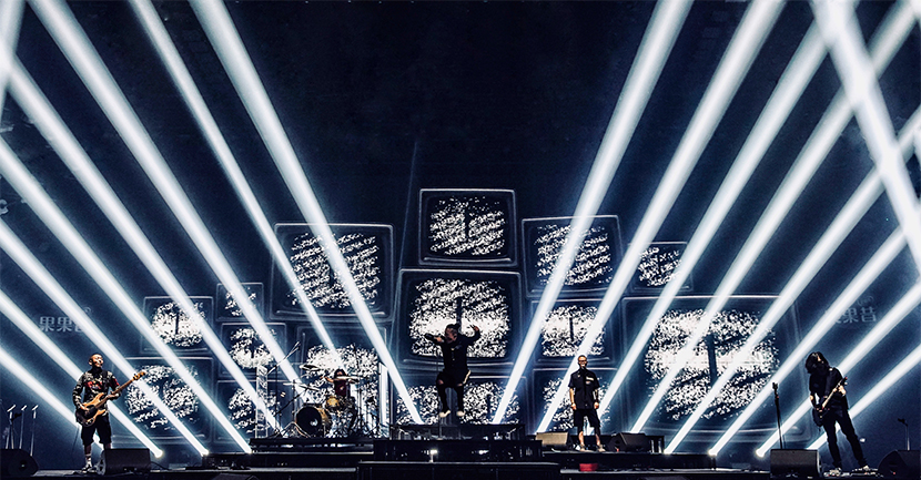 Các sản phẩm đèn chiếu sân khấu Dage được sử dụng trong bữa tiệc