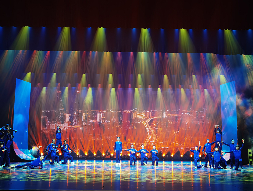 Ánh sáng Hoàng Long - Địa chỉ cung cấp đèn sân khấu Dage Light chính hãng tại Việt Nam