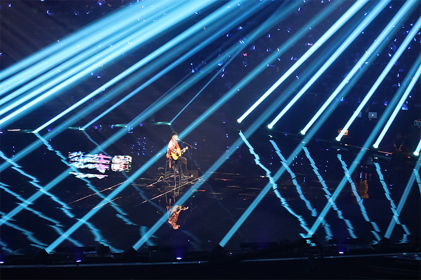 DAGE Lighting tổ chức ánh sáng tại buổi hòa nhạc đêm giao thừa năm 2020 của Đài truyền hình Chiết Giang