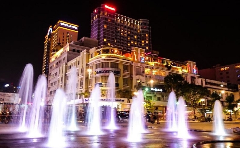 Mua đèn sân khấu chống nước cho các khu vui chơi ở đâu?